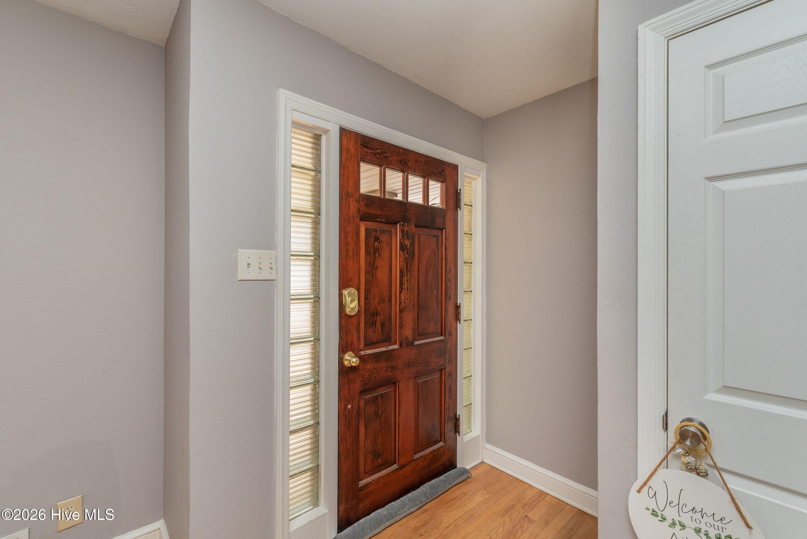 210 Dunbarton Circle Se Property Photo 6