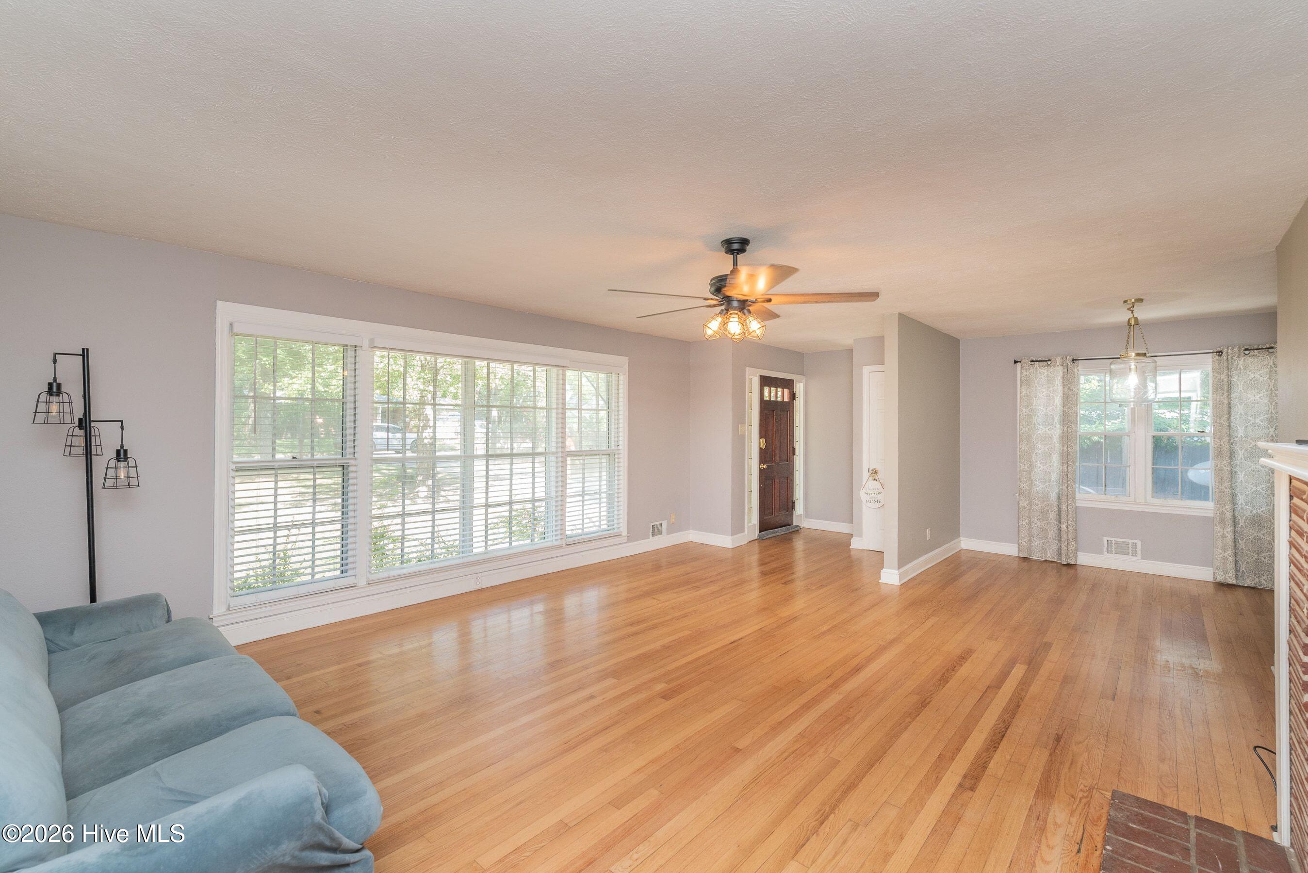 210 Dunbarton Circle Se Property Photo 11