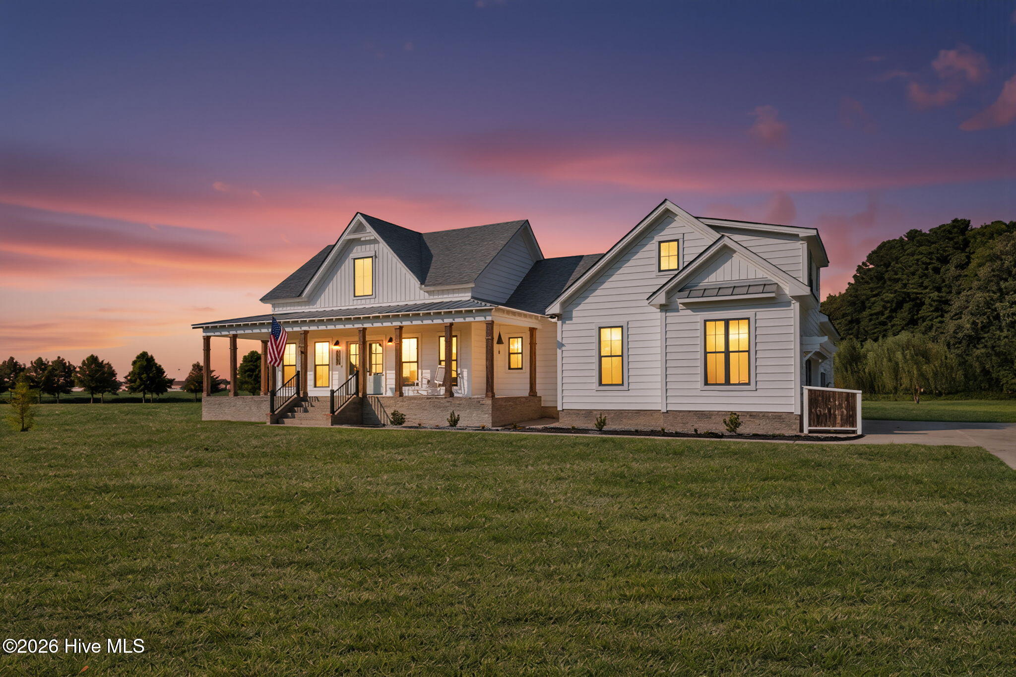 111 Artisan Way Property Photo 3
