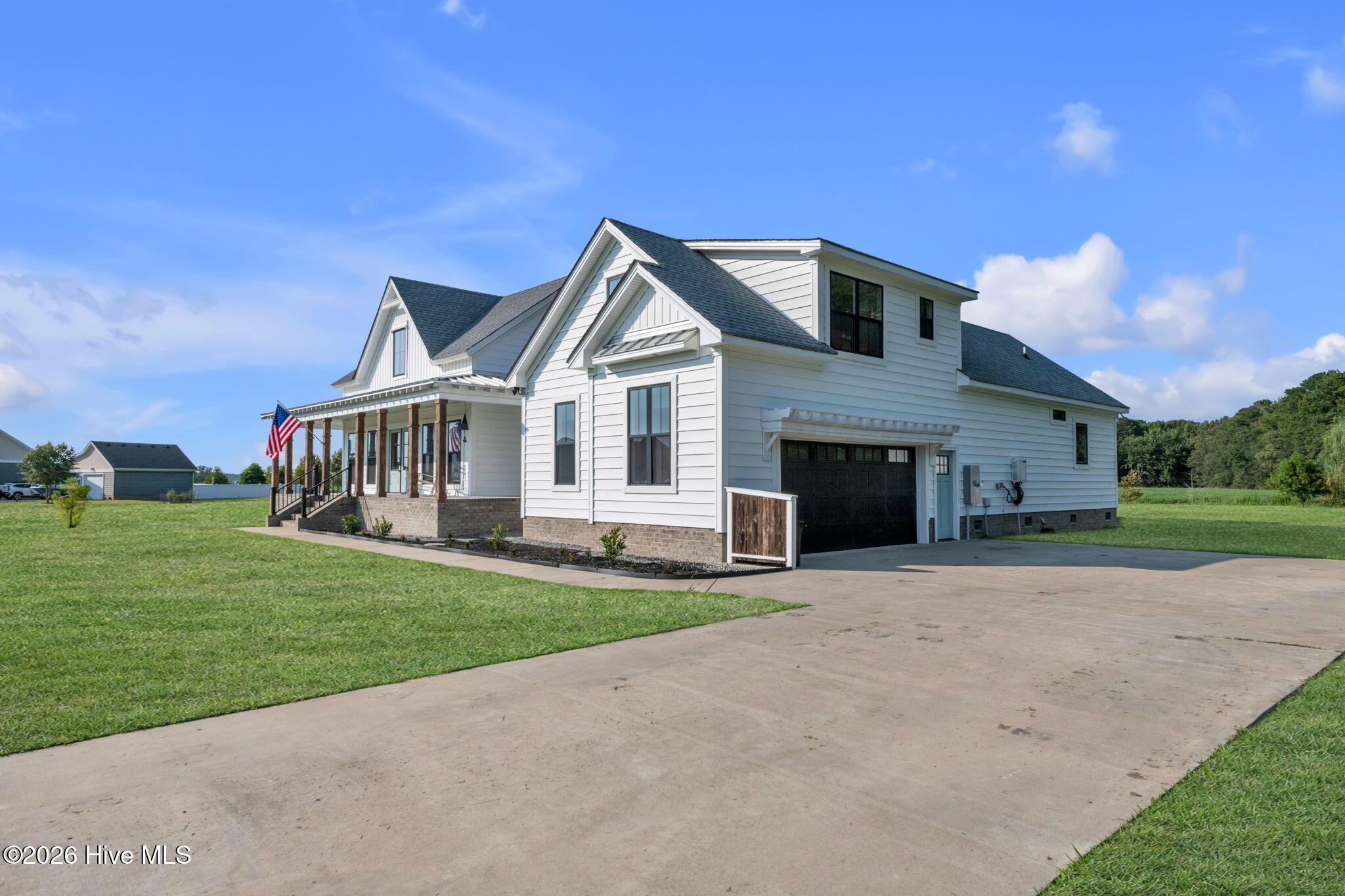 111 Artisan Way Property Photo 4