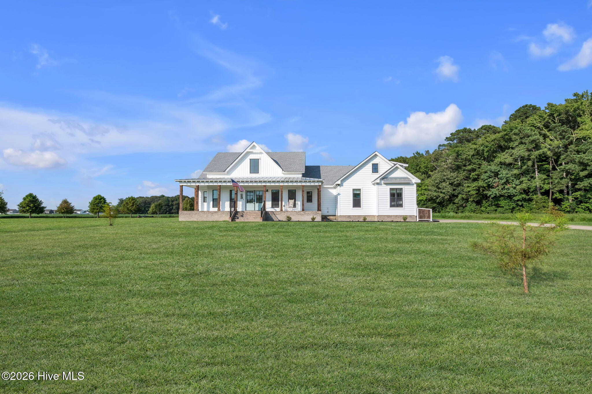 111 Artisan Way Property Photo 6