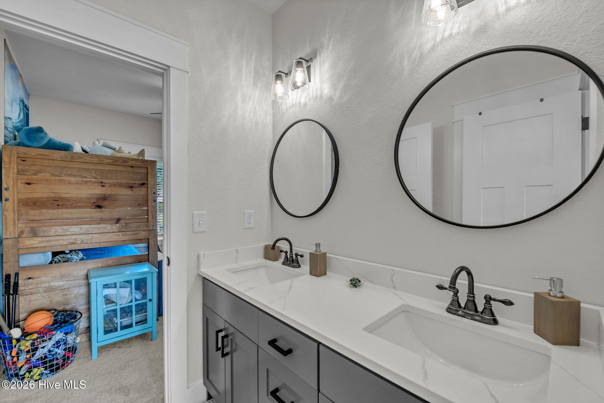 111 Artisan Way Property Photo 33