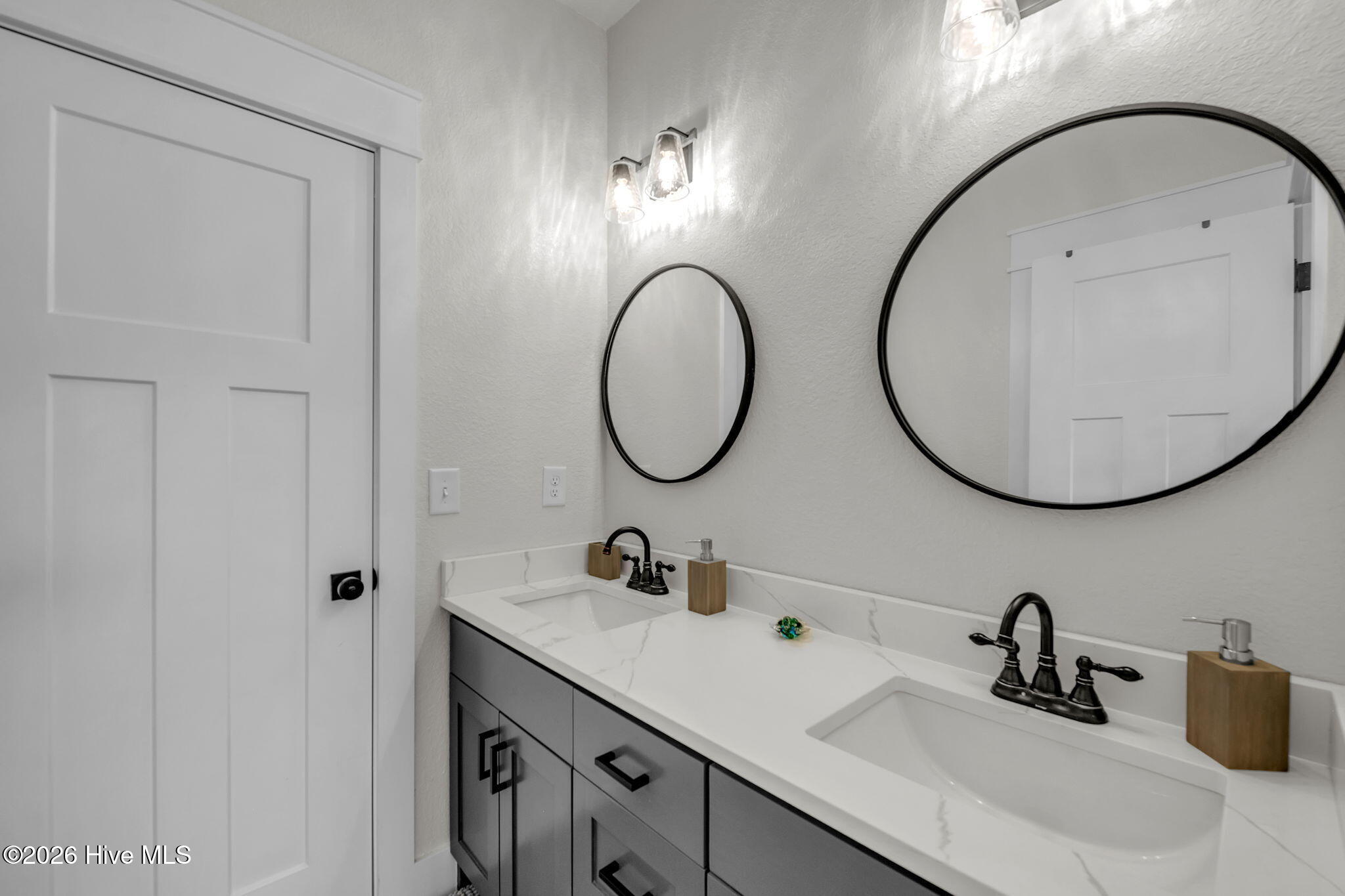 111 Artisan Way Property Photo 34