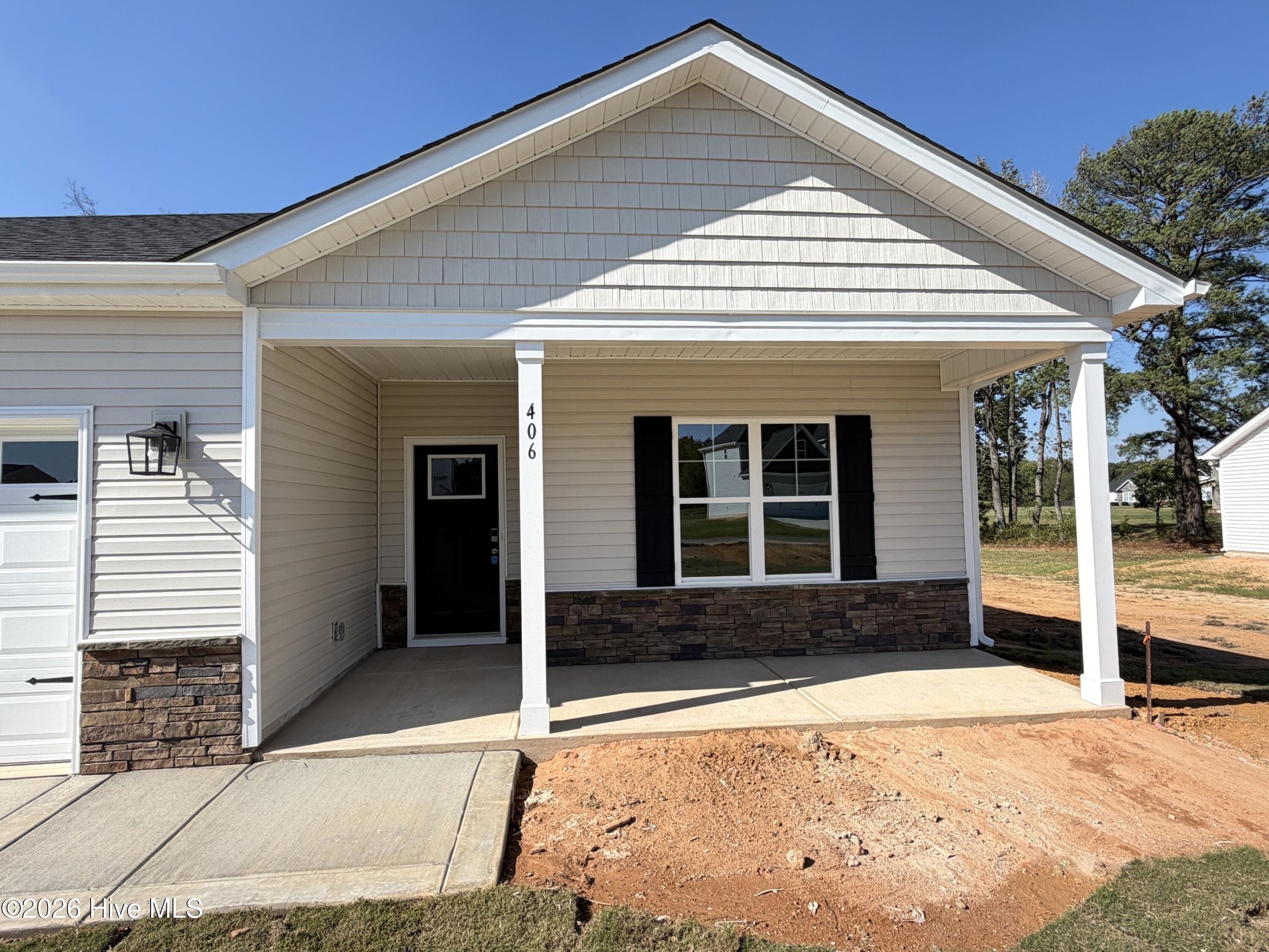 406 Thorntons Creek Drive Property Photo 2