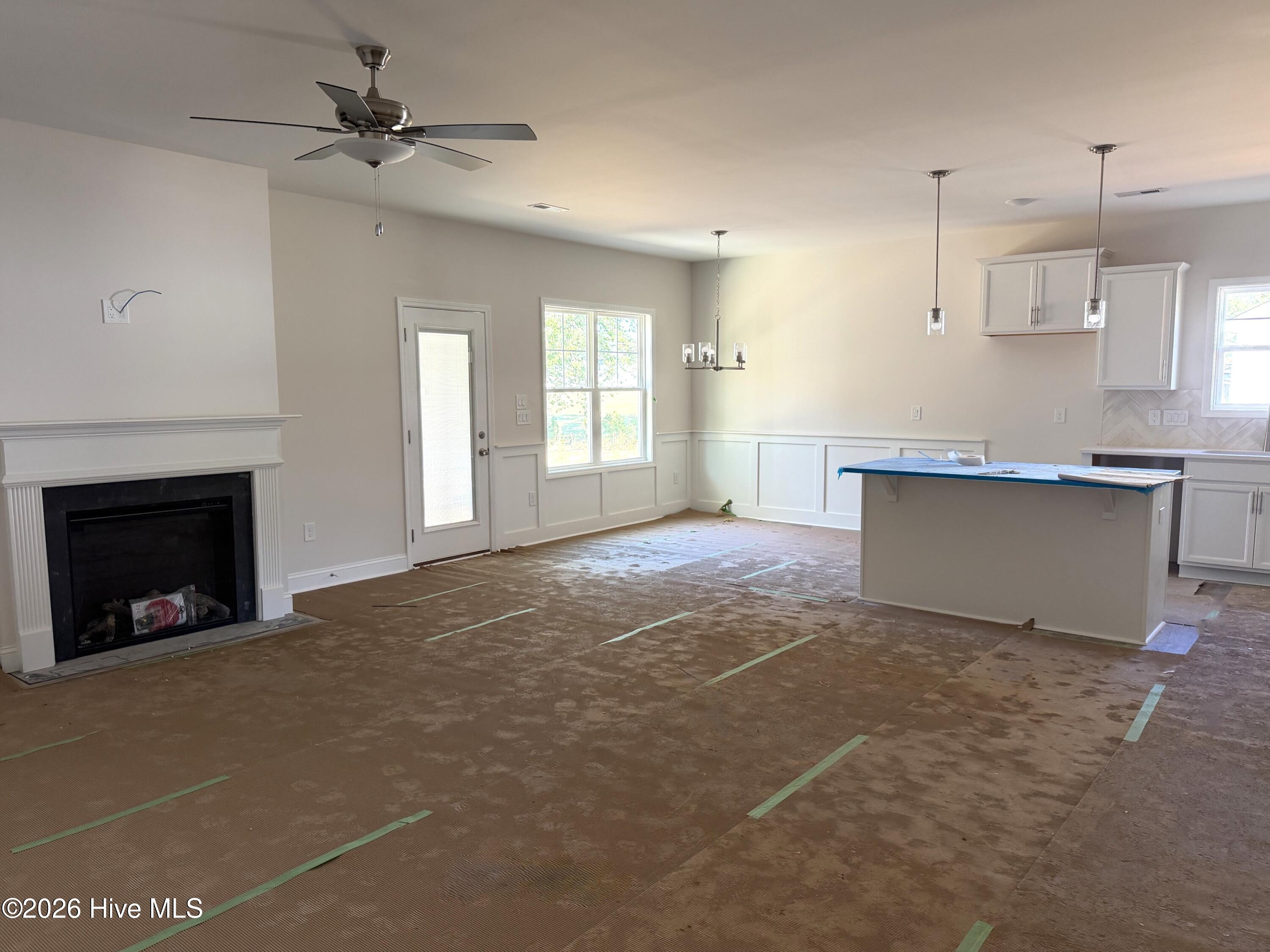 406 Thorntons Creek Drive Property Photo 8
