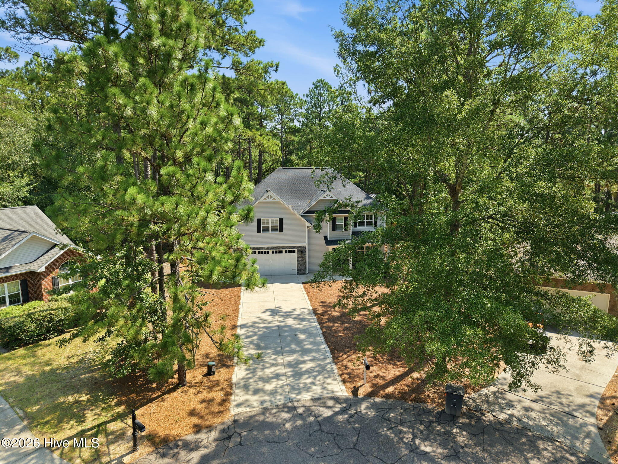 925 Cardinal Place Property Photo 3