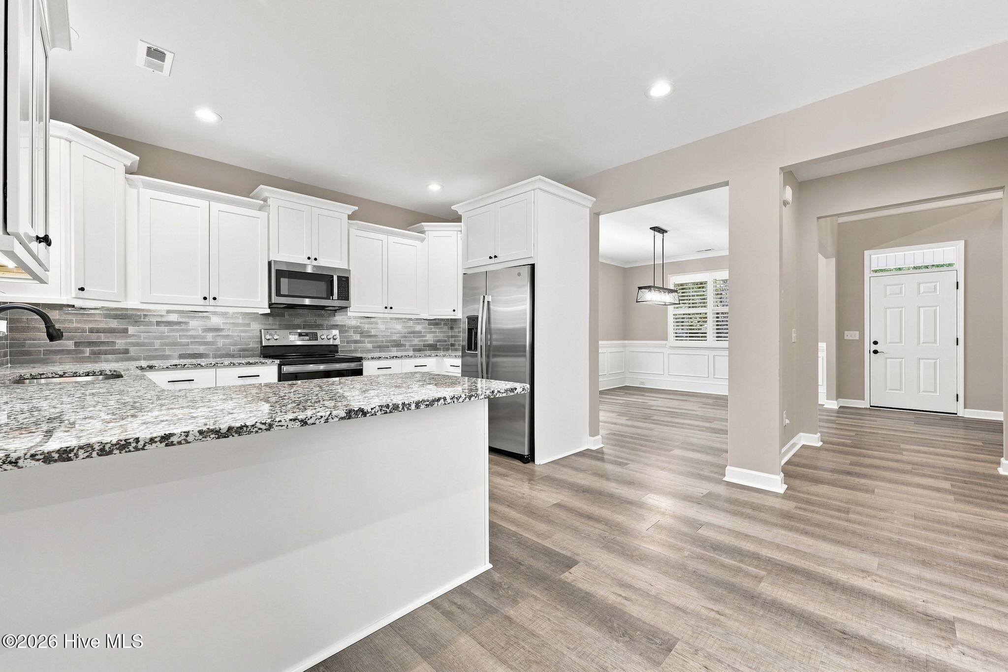 925 Cardinal Place Property Photo 17