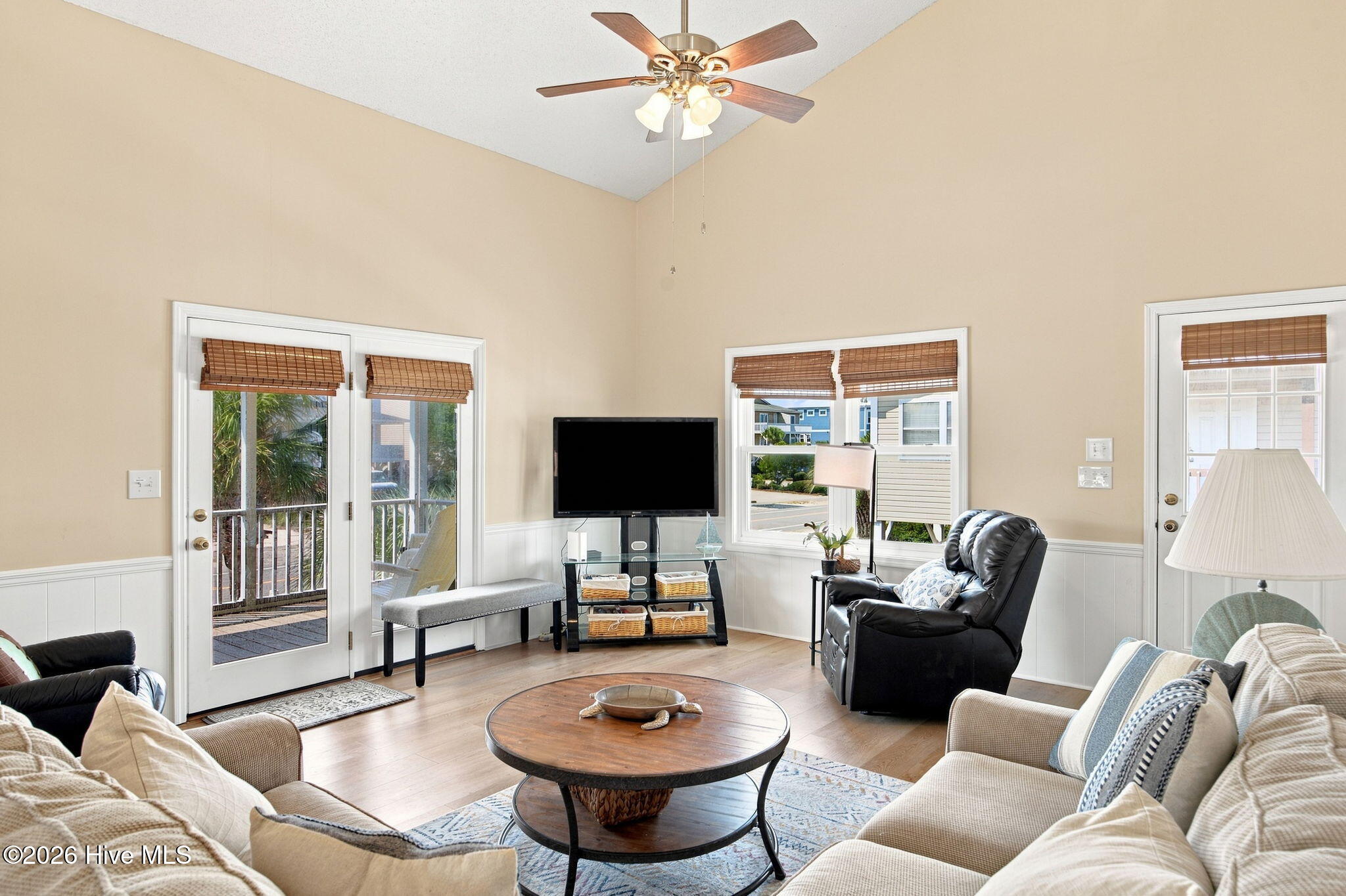 1601 E Main Street Property Photo 9