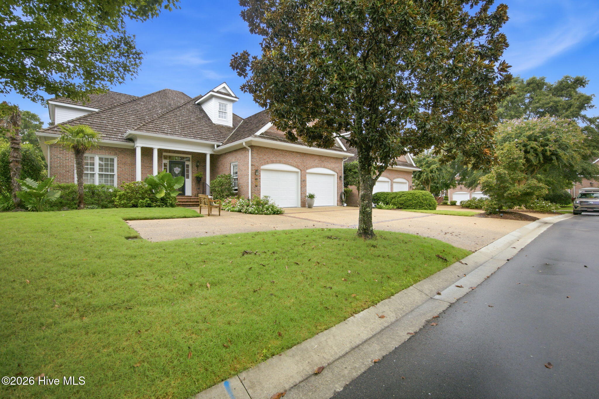 1916 Inverness Lane Property Photo 35