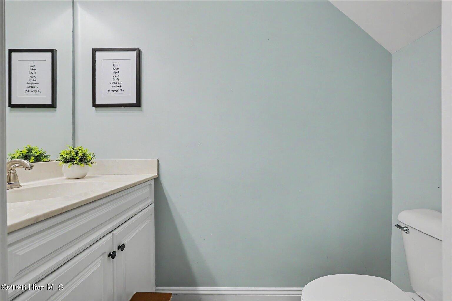 402 Lady Bug Lane Property Photo 8