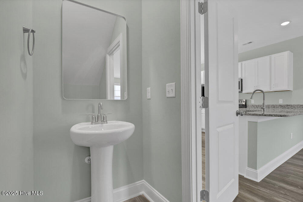 224 Sandy Cove Lane Property Photo 8