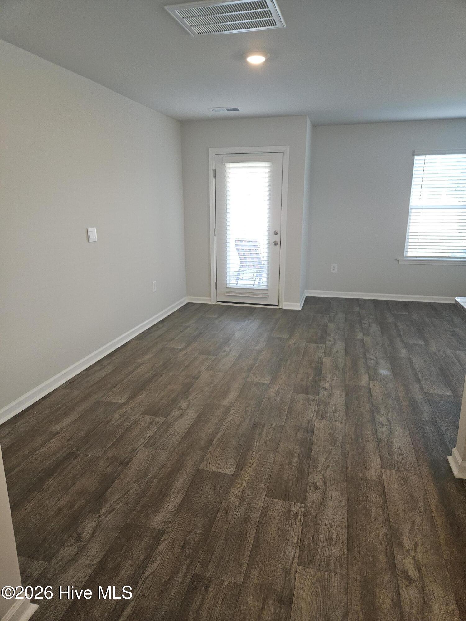 4215 High Glen Drive Property Photo 4