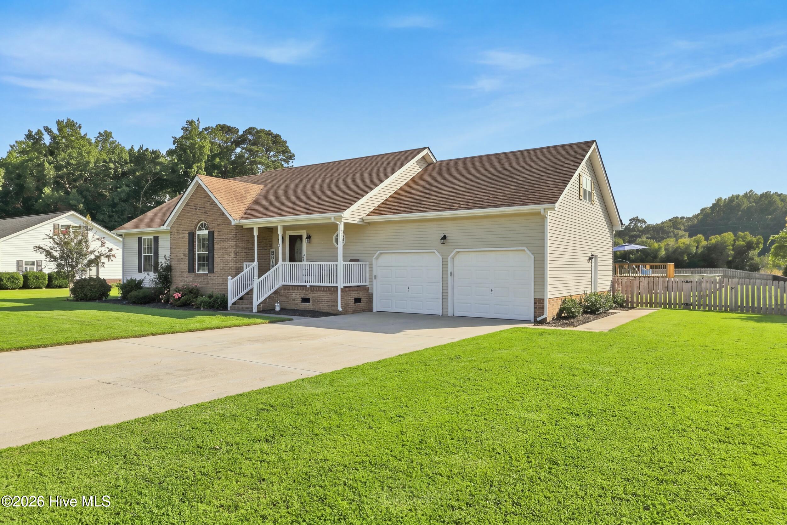 102 Smith Drive Property Photo 4