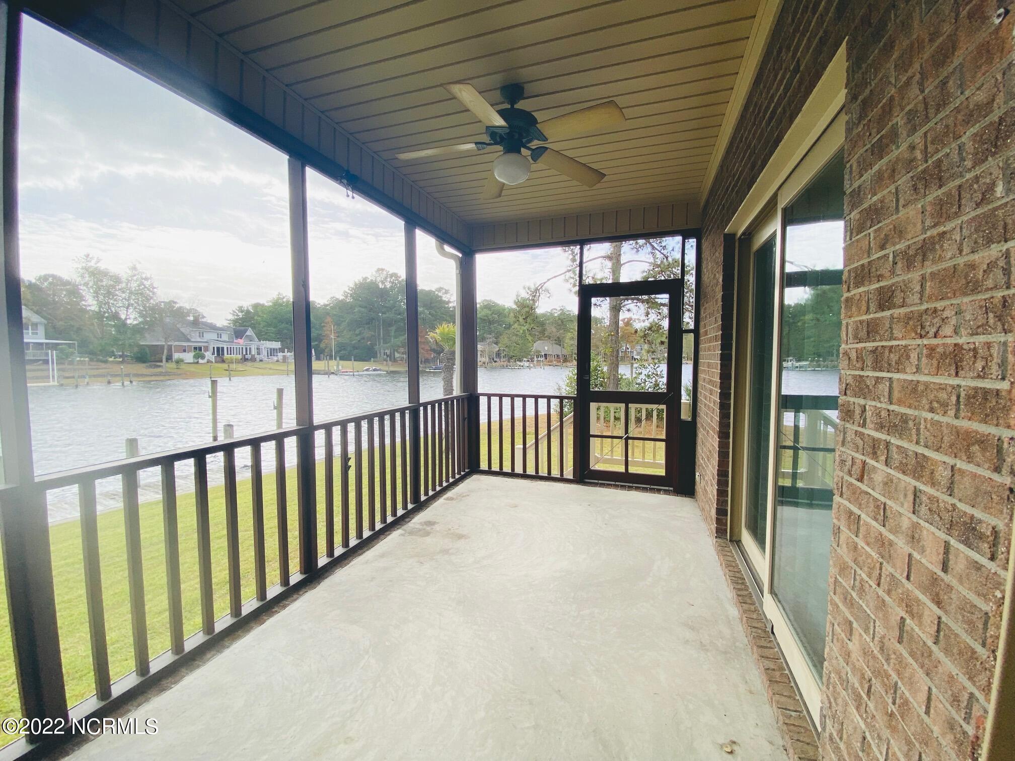 906 Diamond Court Property Photo 9