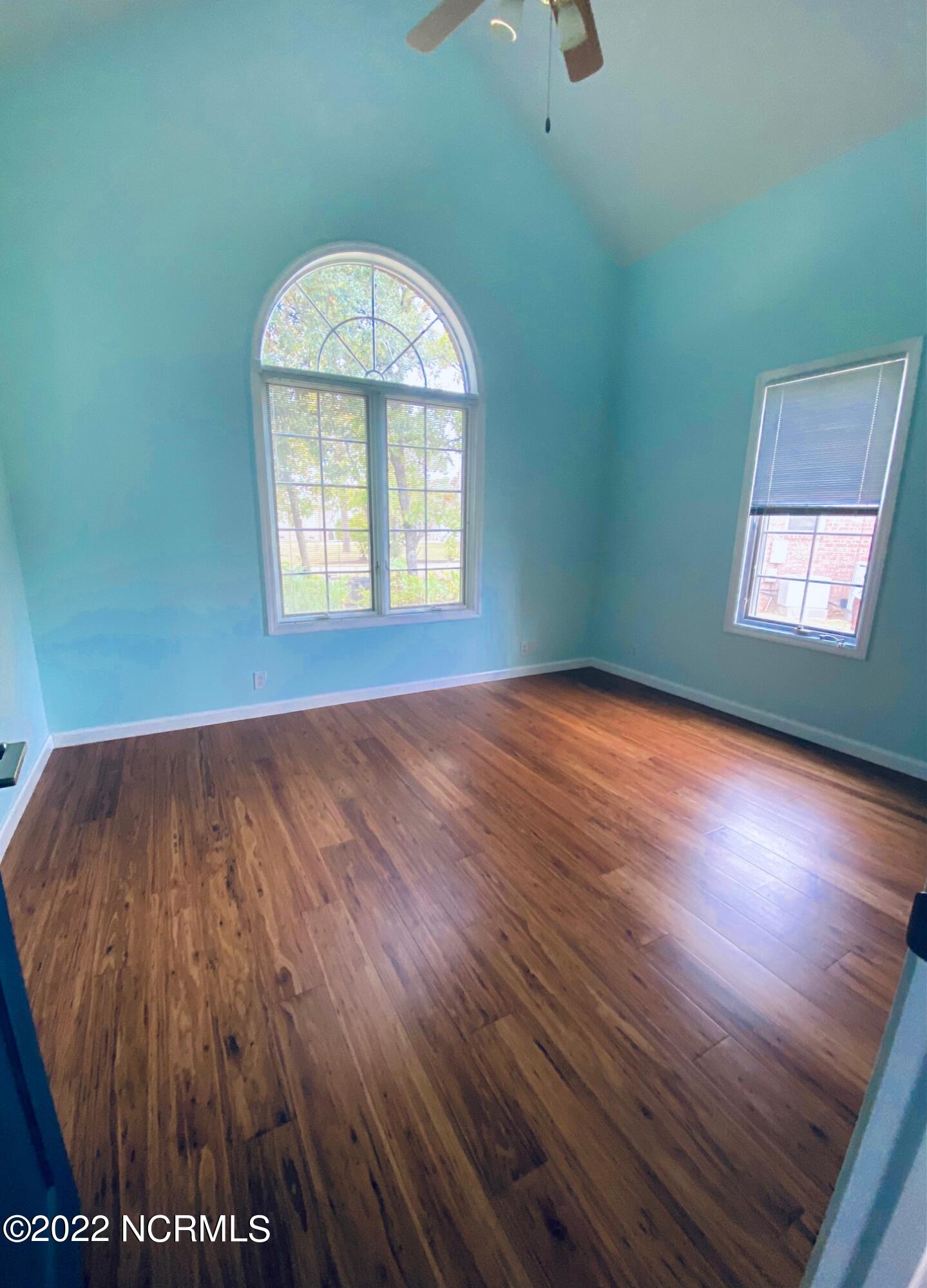 906 Diamond Court Property Photo 33