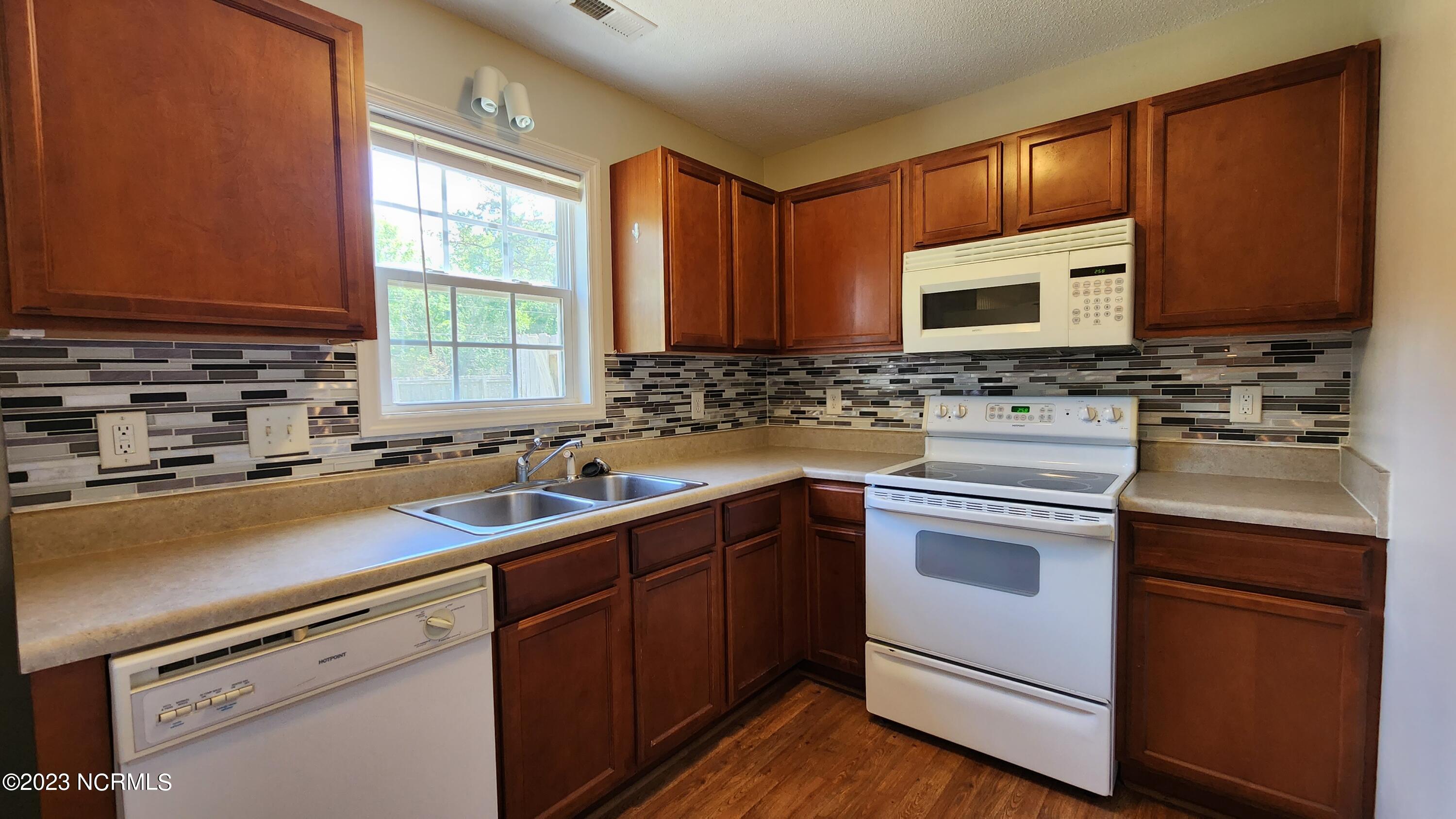 104 Creeker Town Way Property Photo 11