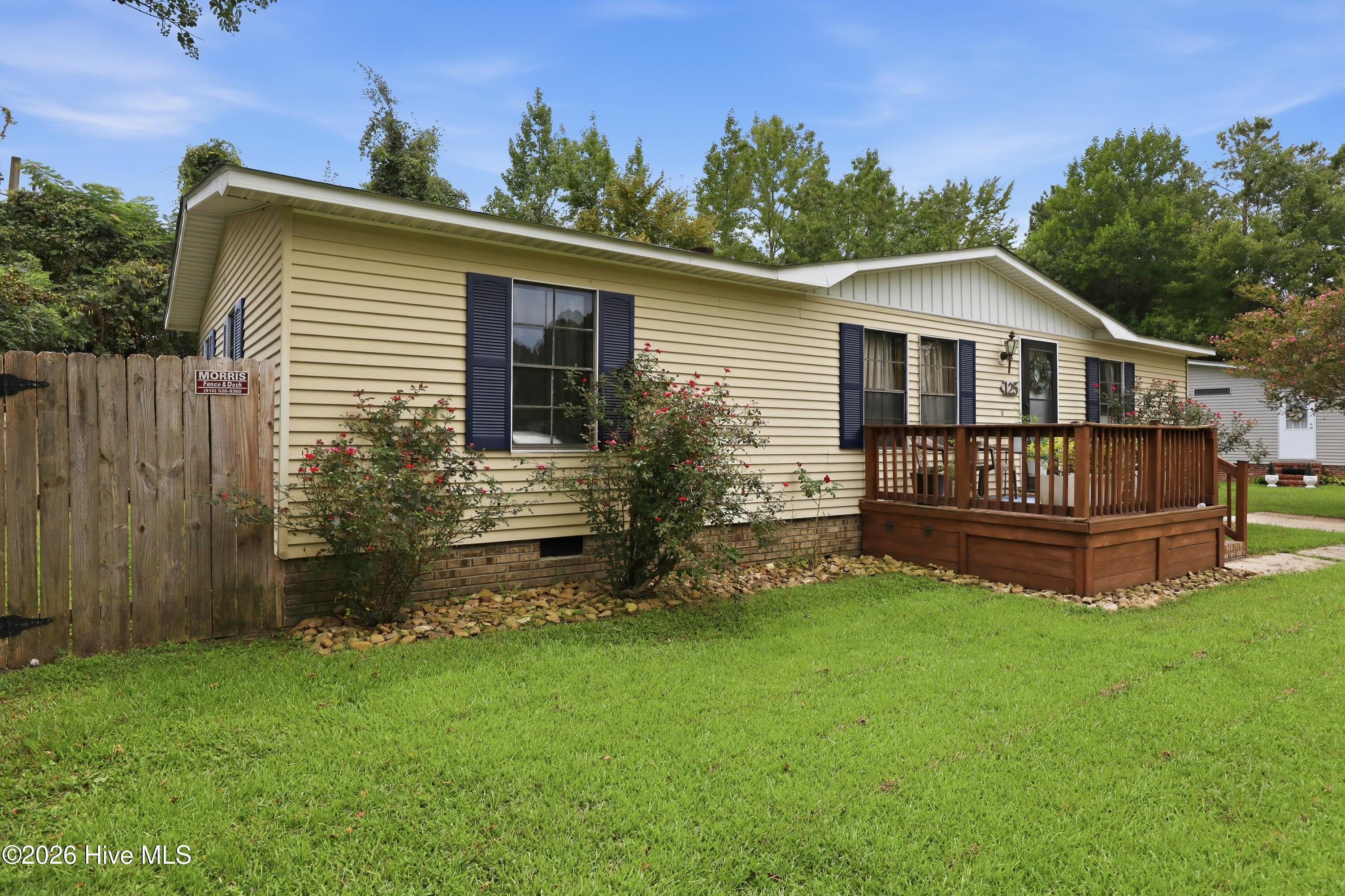 125 Jay Circle Property Photo 1