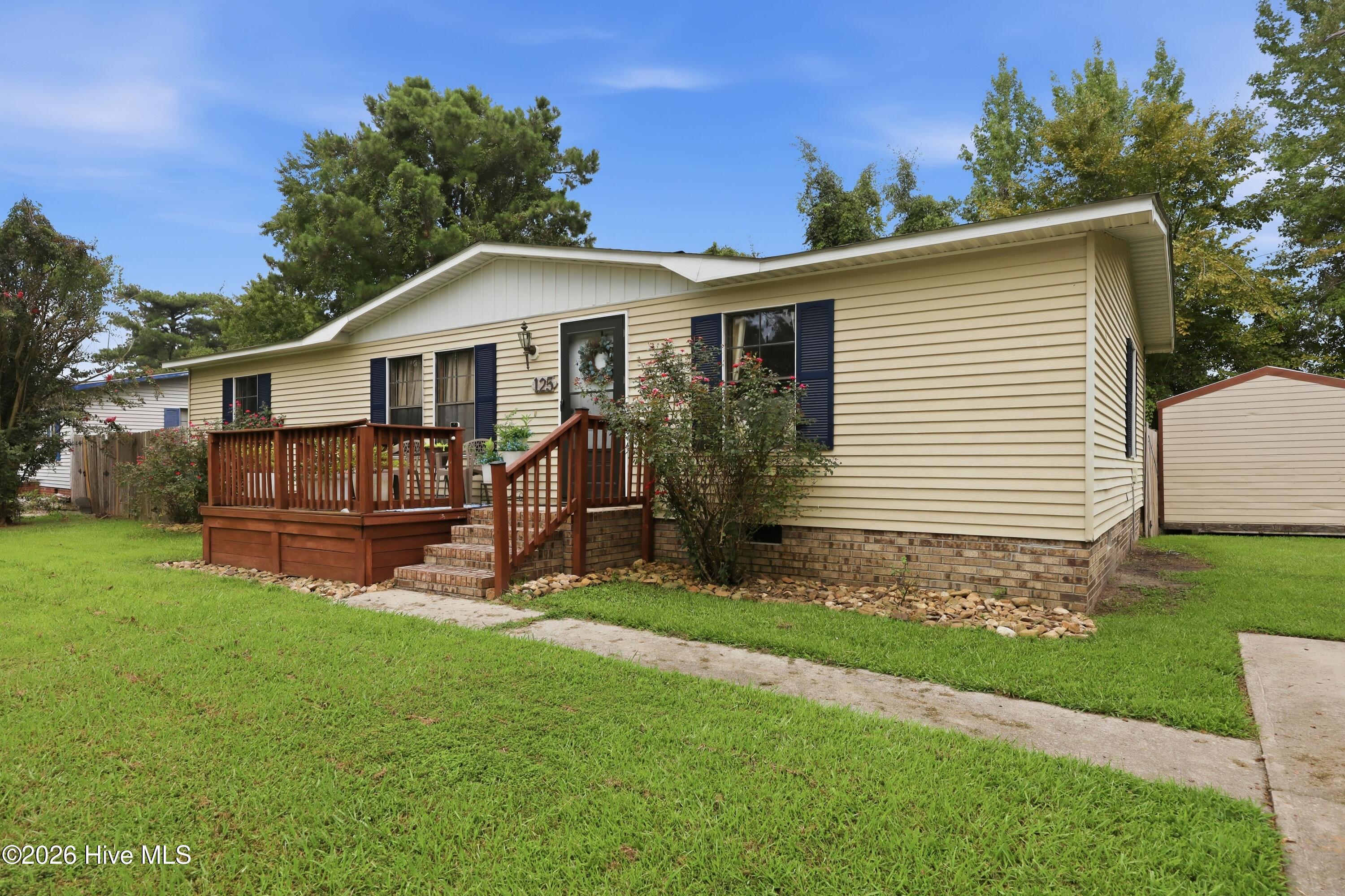 125 Jay Circle Property Photo 2