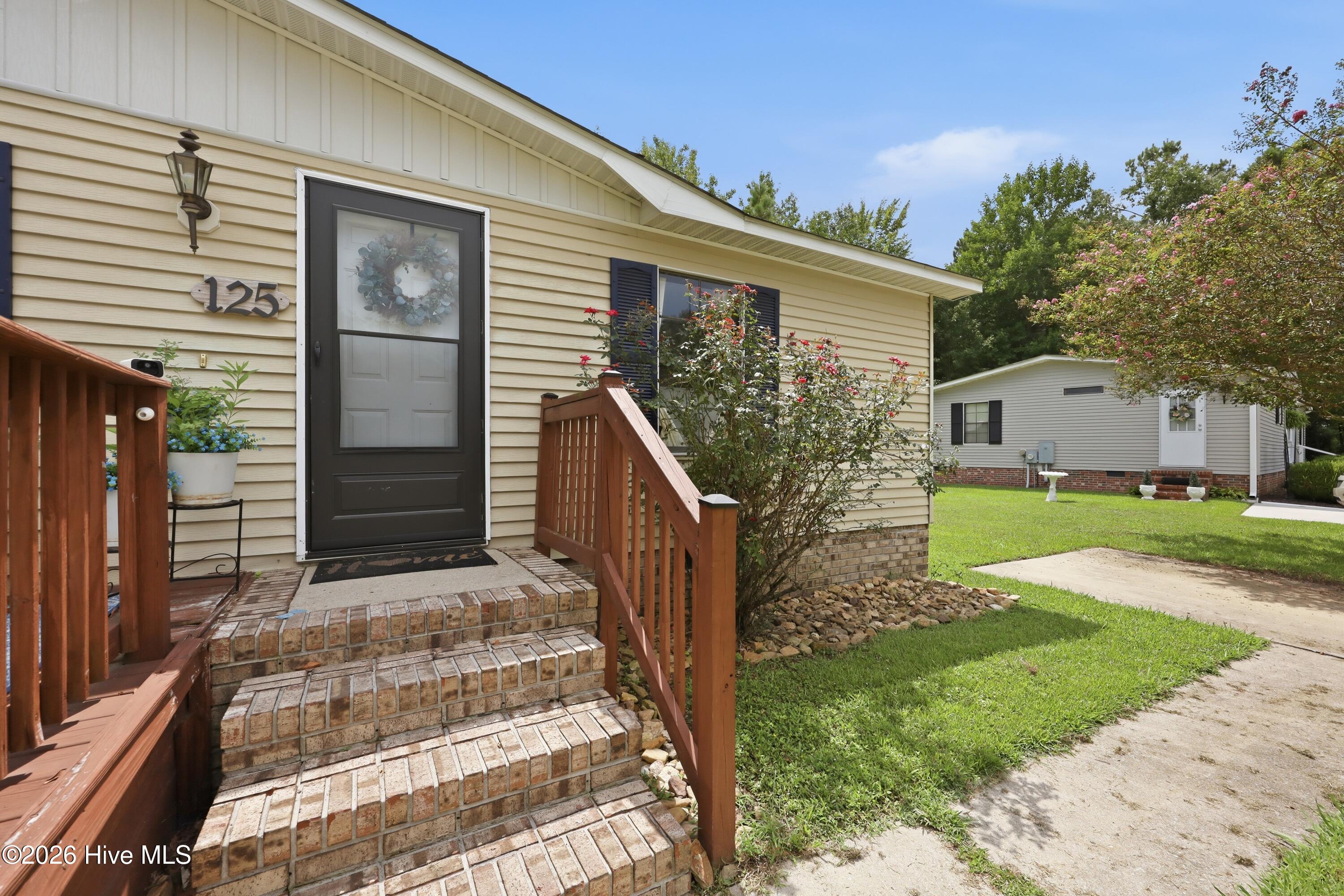 125 Jay Circle Property Photo 4