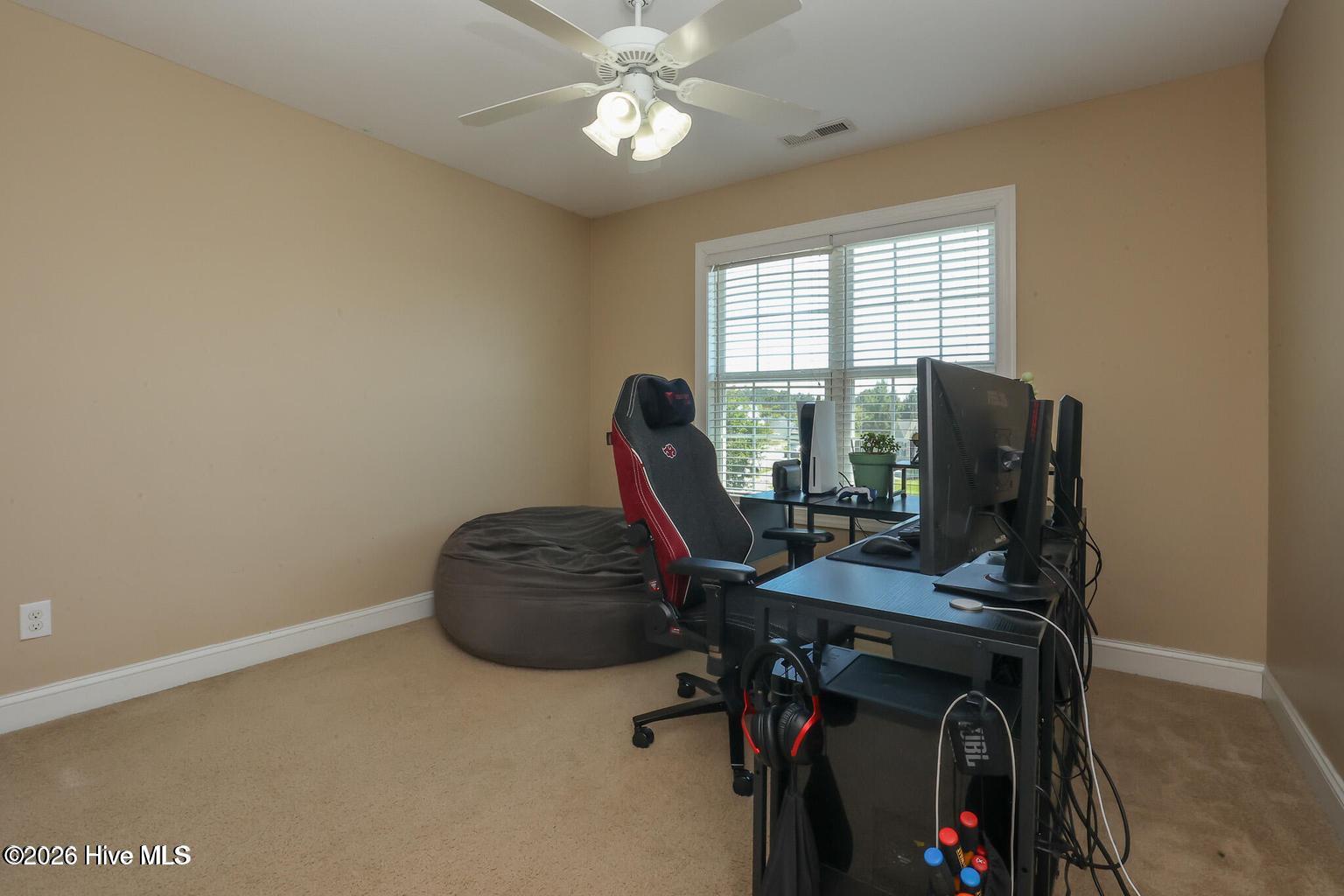 207 Willoughby Lane Property Photo 10