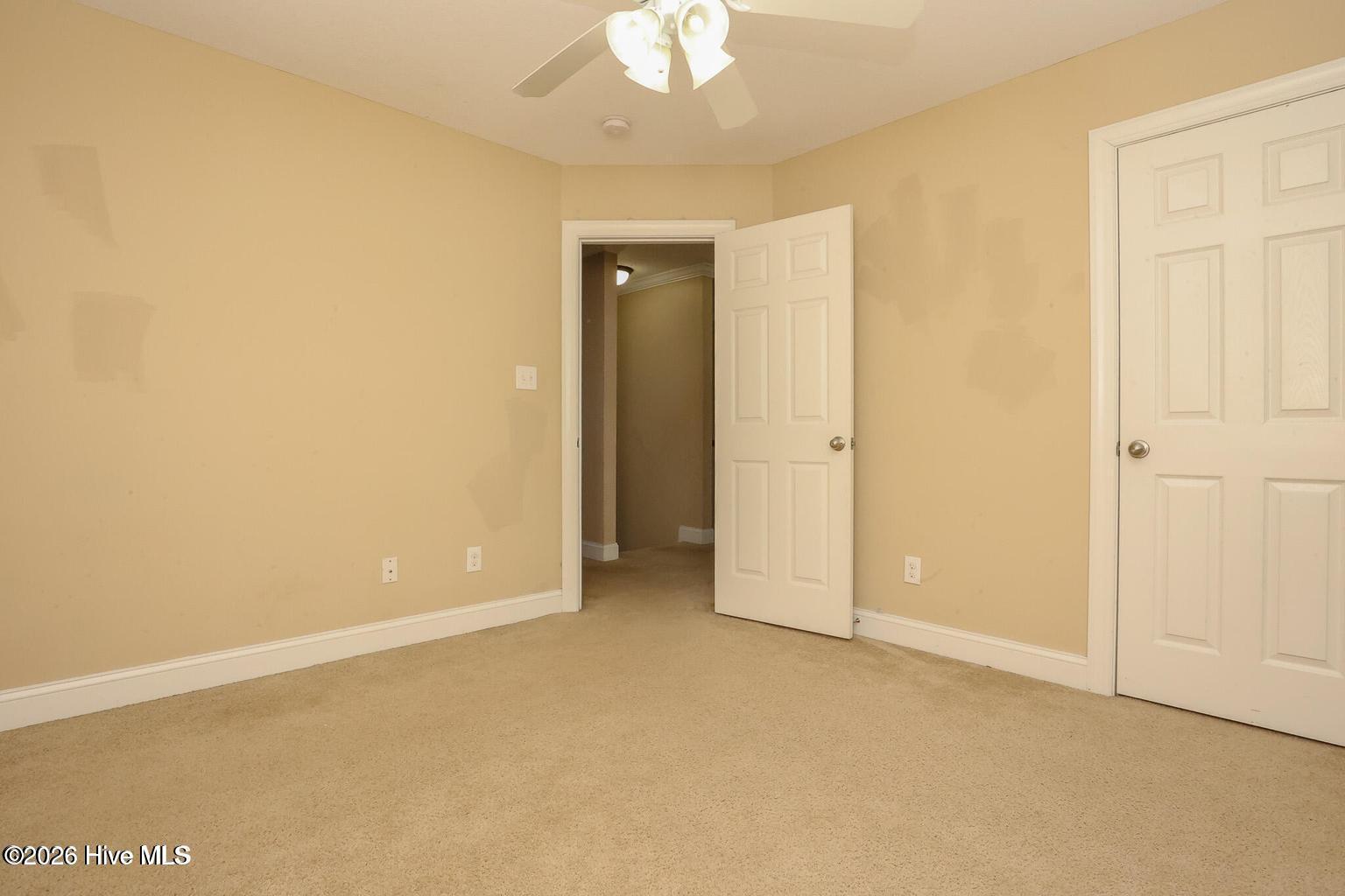 207 Willoughby Lane Property Photo 13
