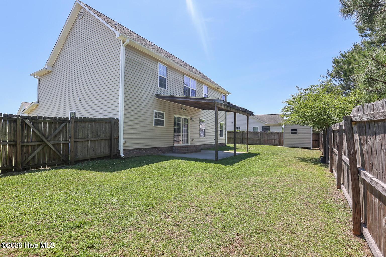 207 Willoughby Lane Property Photo 23
