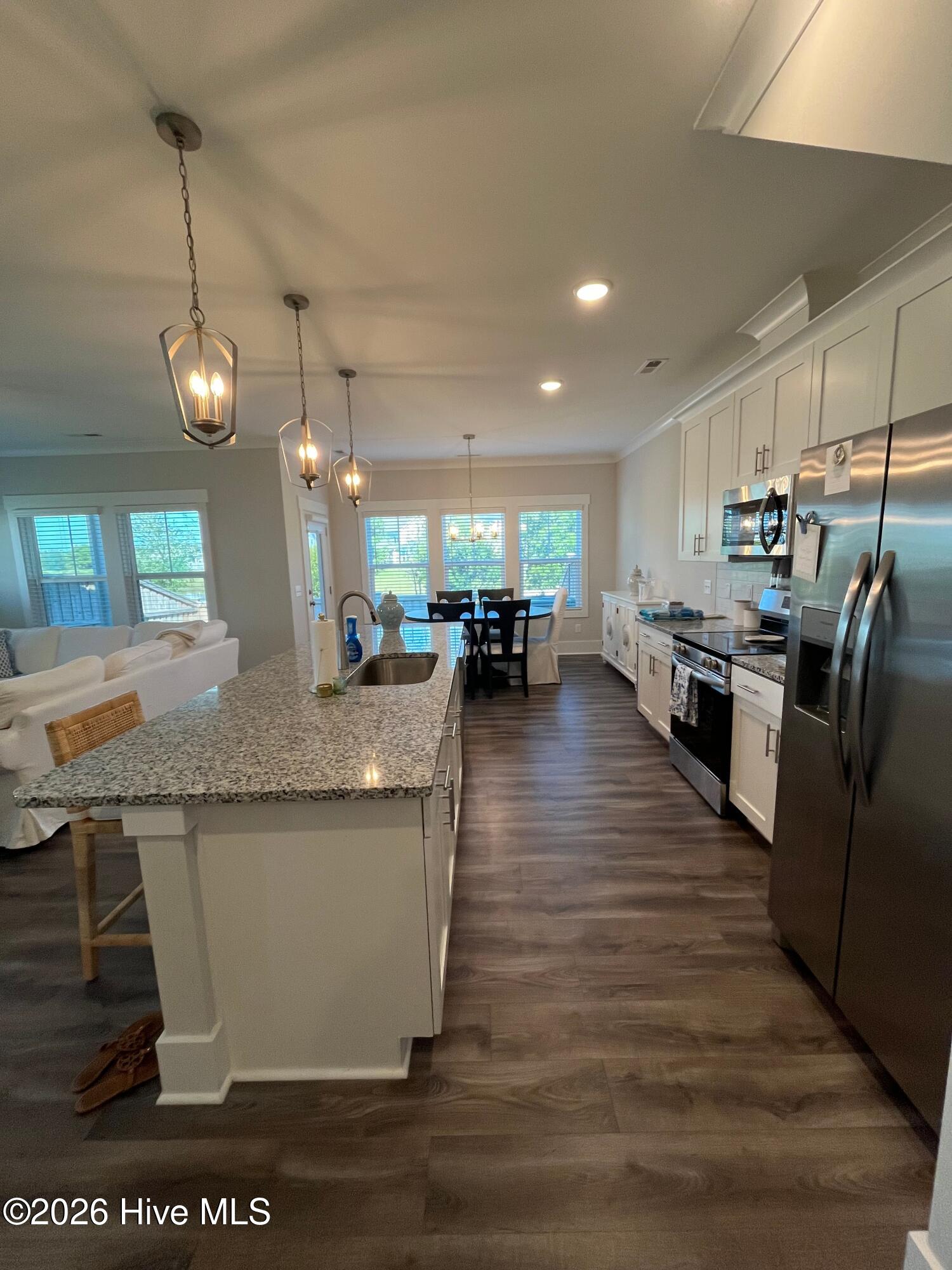 7404 Springwater Drive Property Photo 10