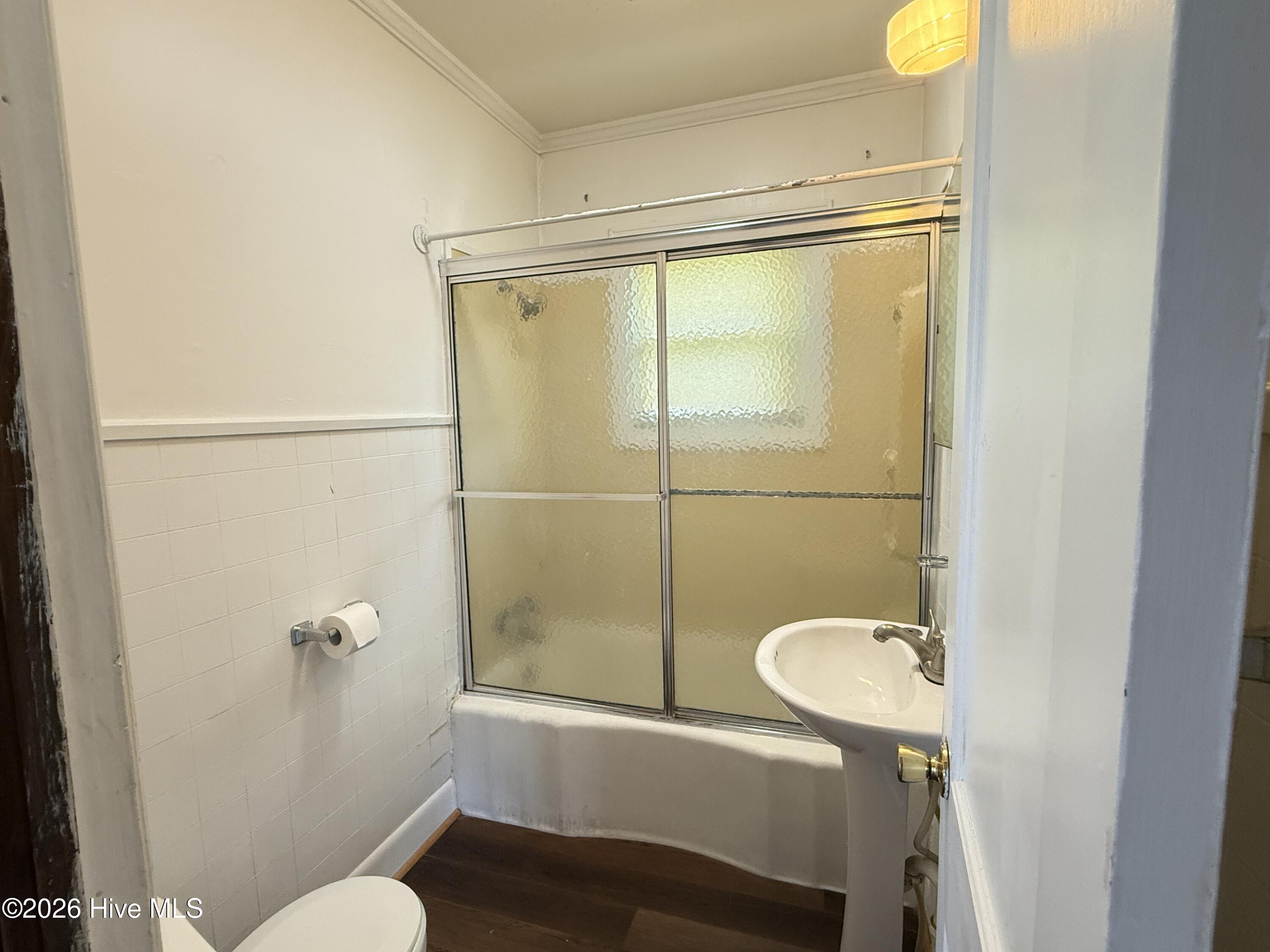 1011 Maple Street Property Photo 9