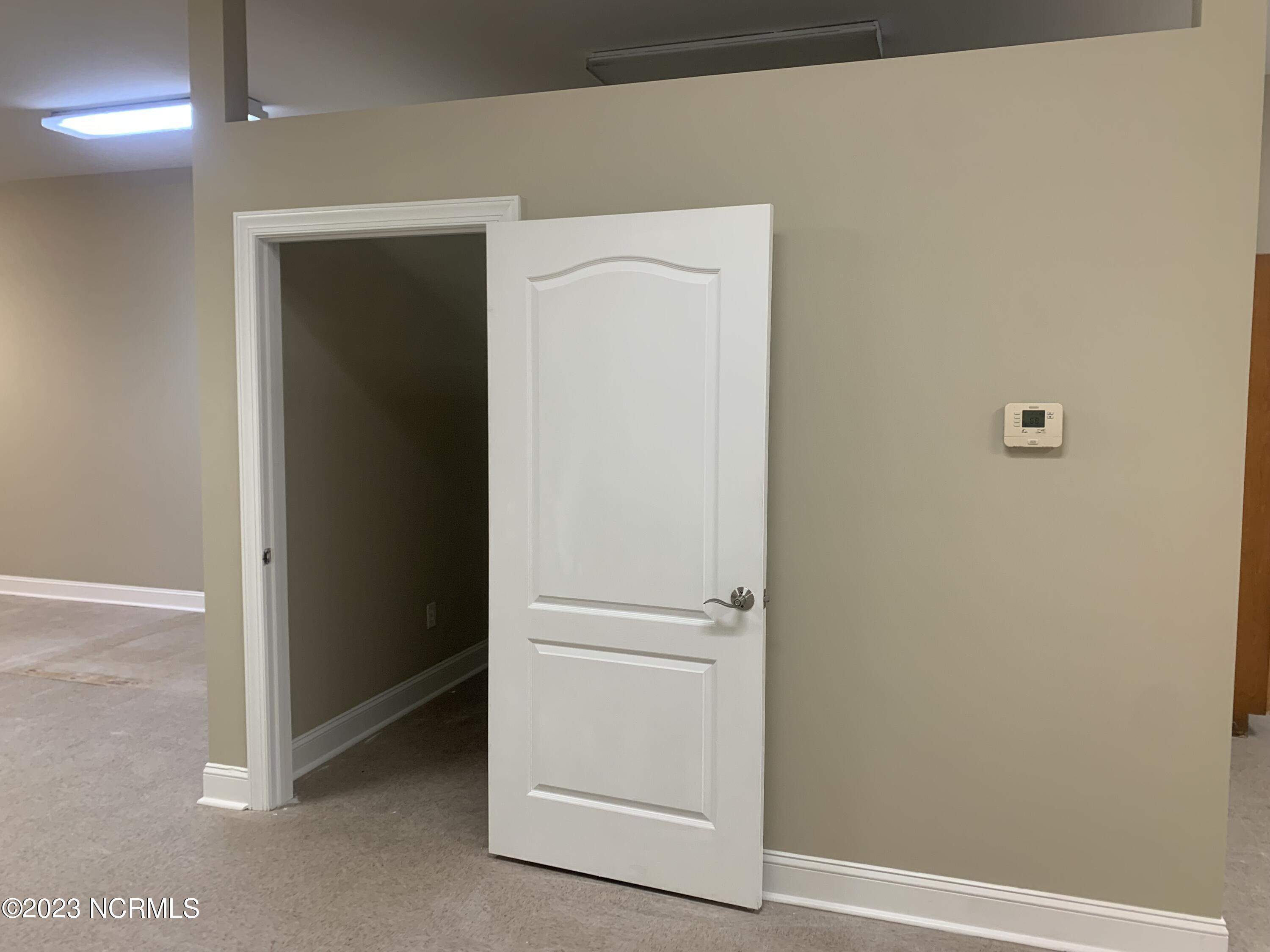 100 Fall Creek Drive E Property Photo 8