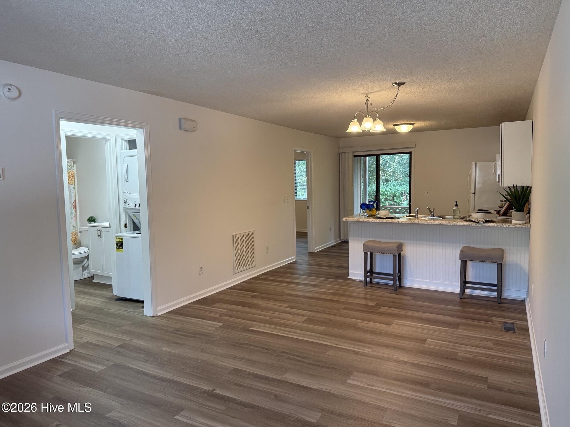 522 S Kerr Avenue 29 Property Photo 5