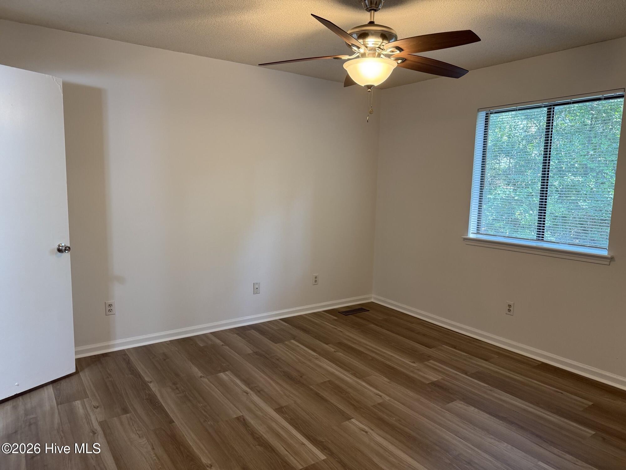 522 S Kerr Avenue 29 Property Photo 10