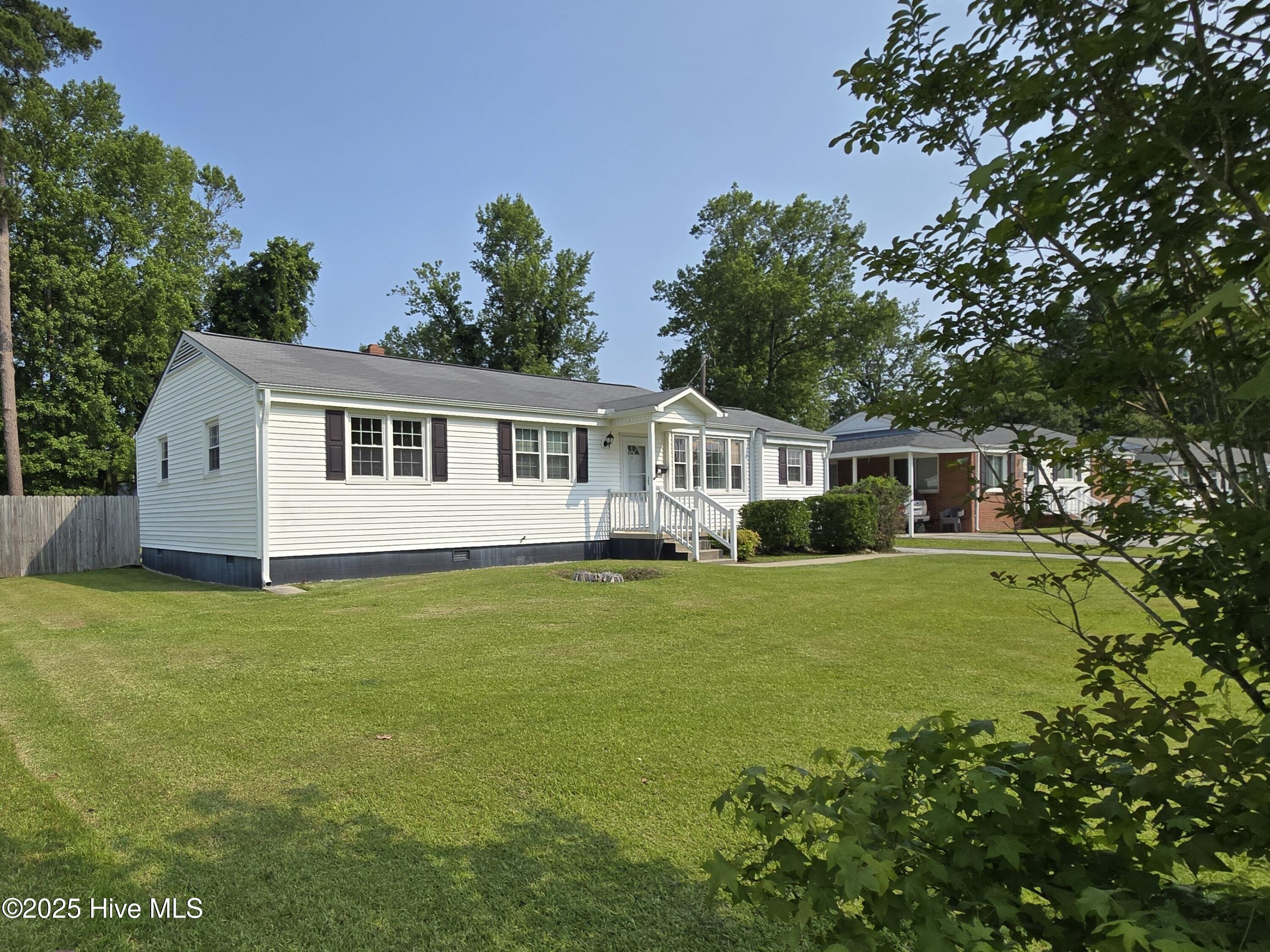 801 Barn Street Property Photo 2