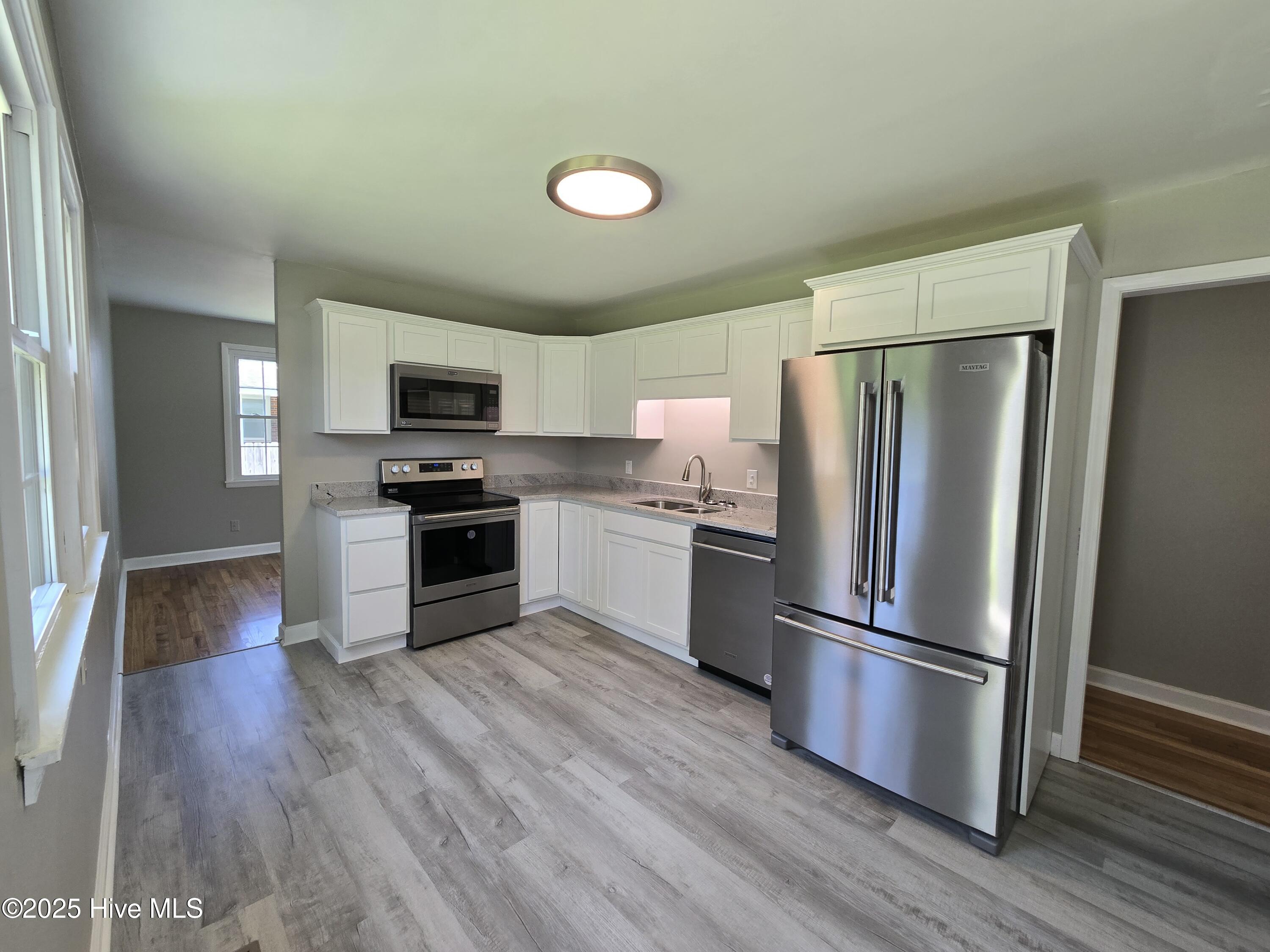 801 Barn Street Property Photo 8