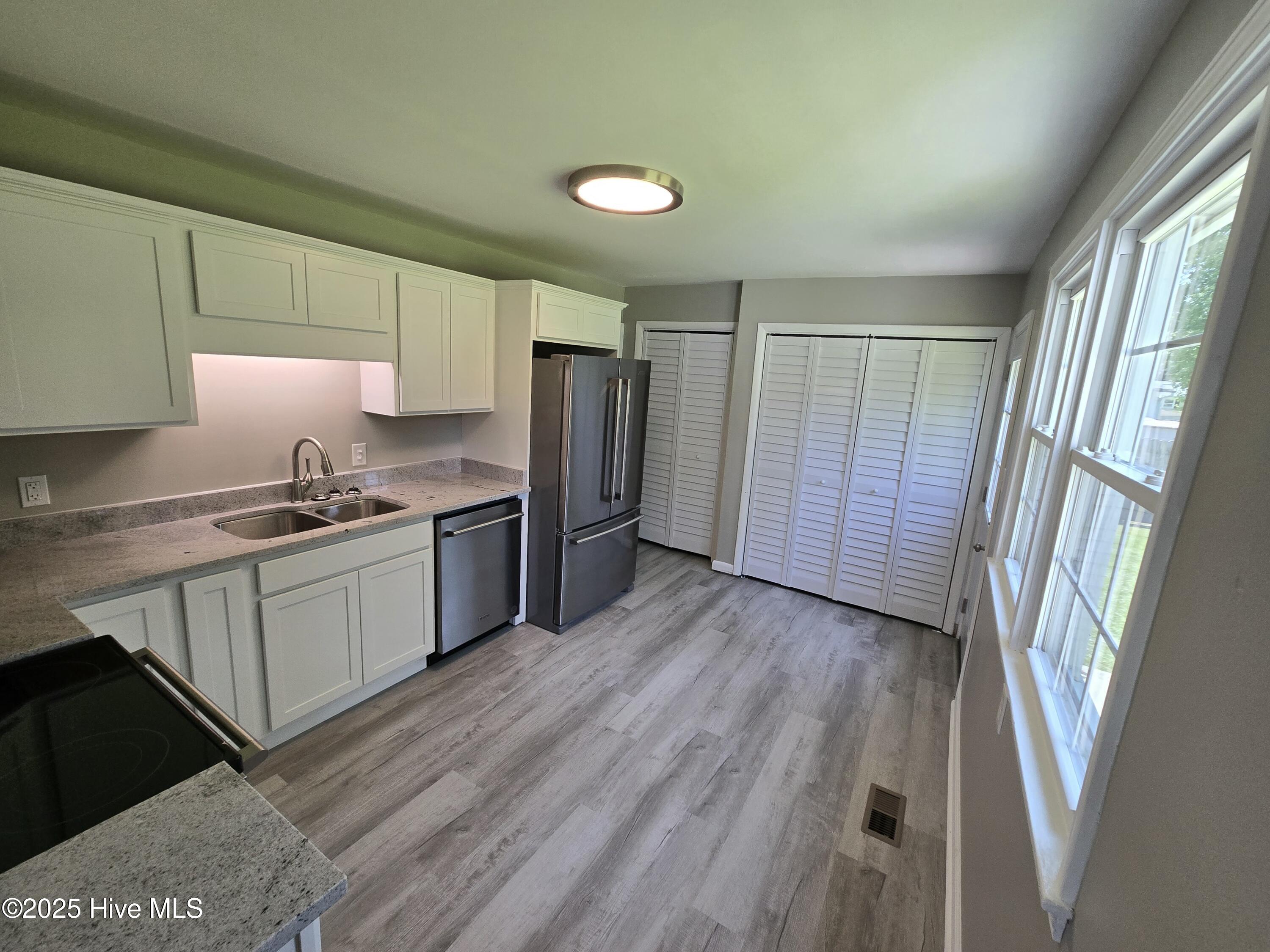 801 Barn Street Property Photo 9