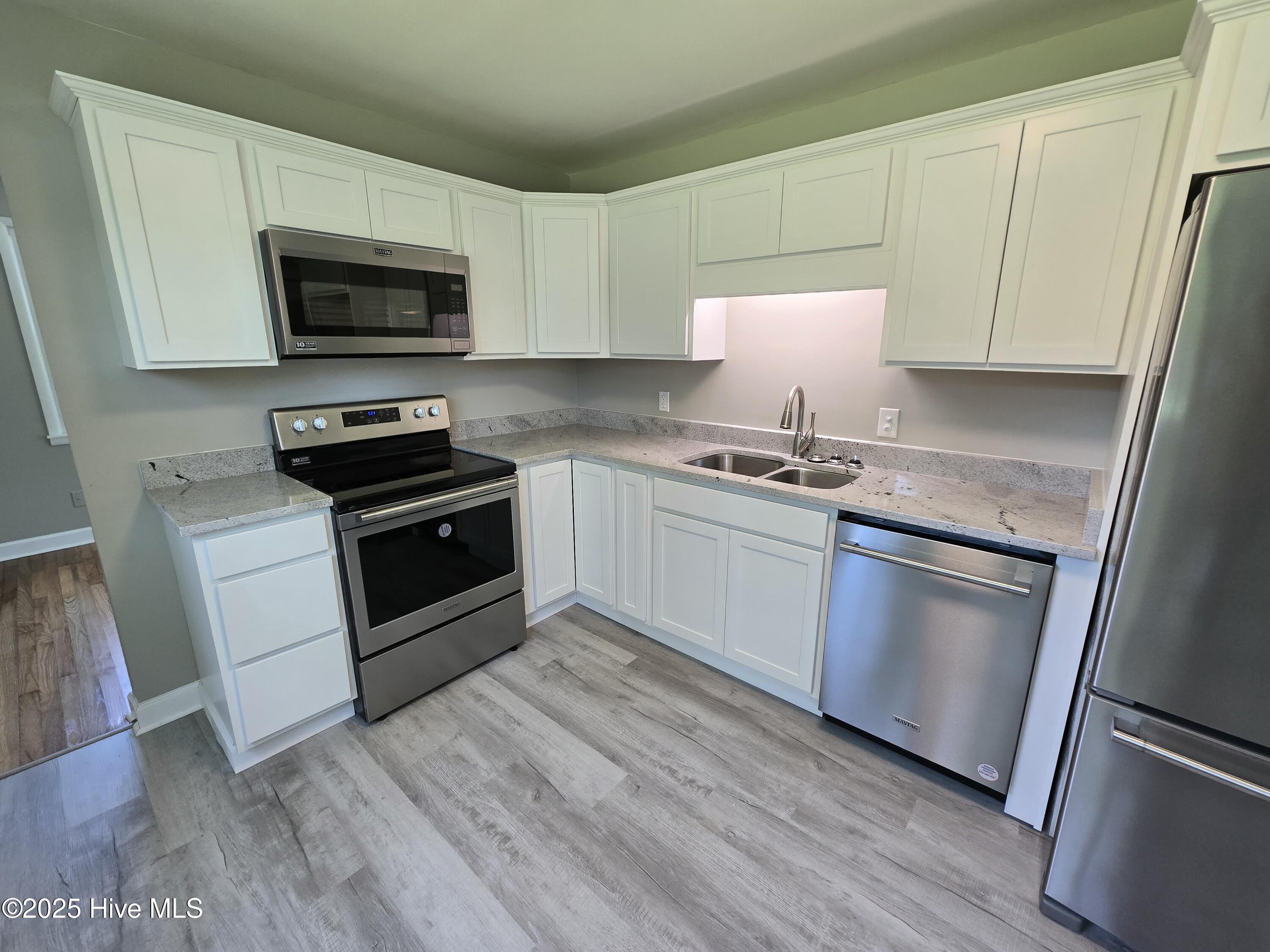 801 Barn Street Property Photo 10