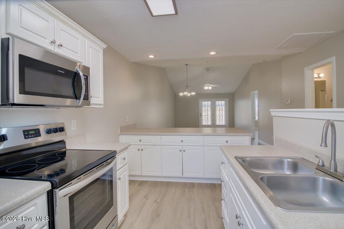 608 Mickelson Way Property Photo 6