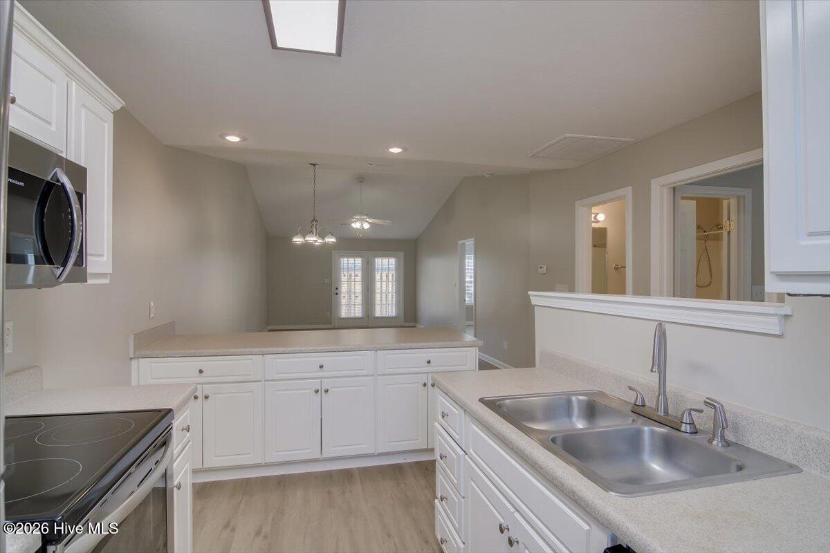 608 Mickelson Way Property Photo 7
