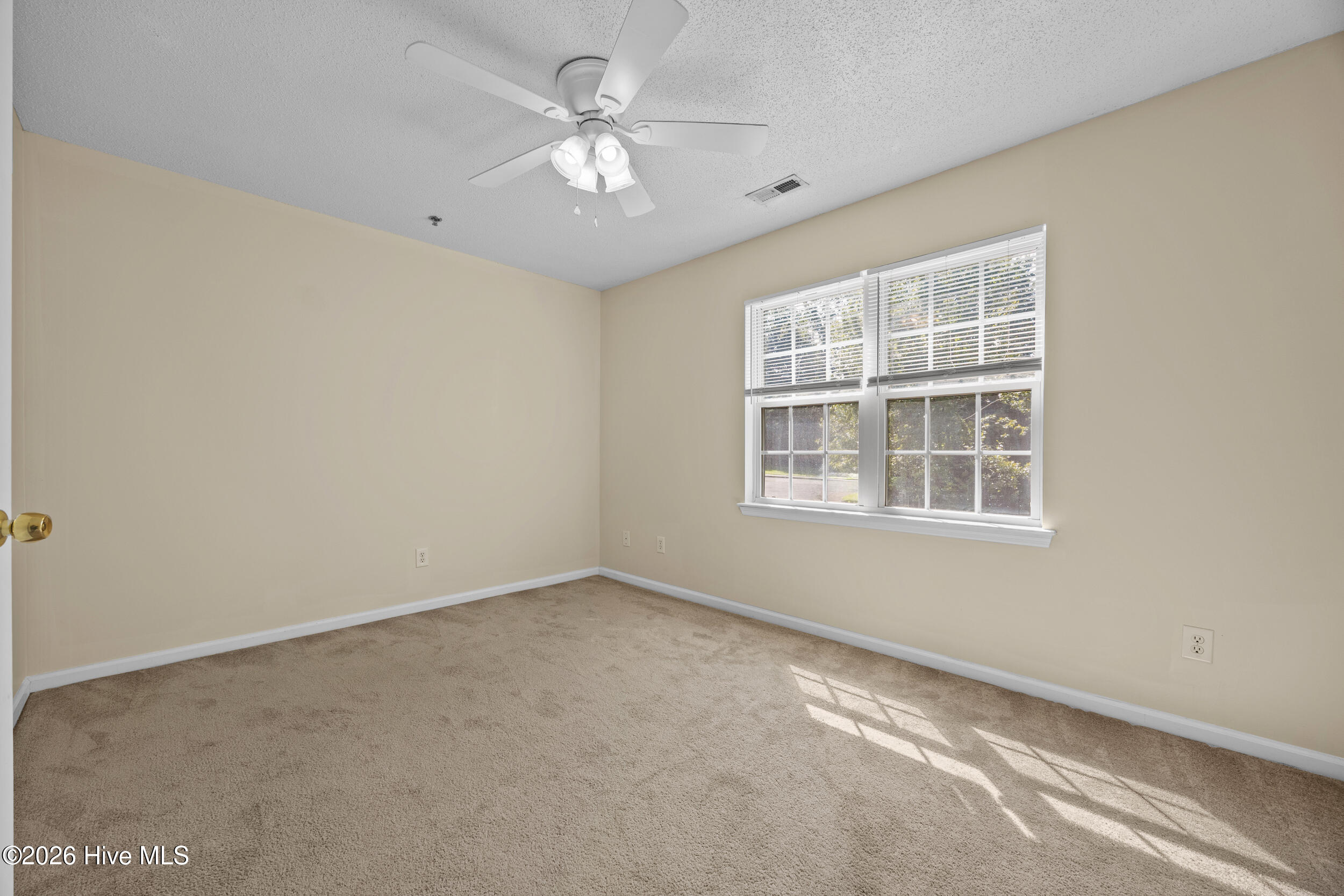 370 Bracken Place Property Photo 10