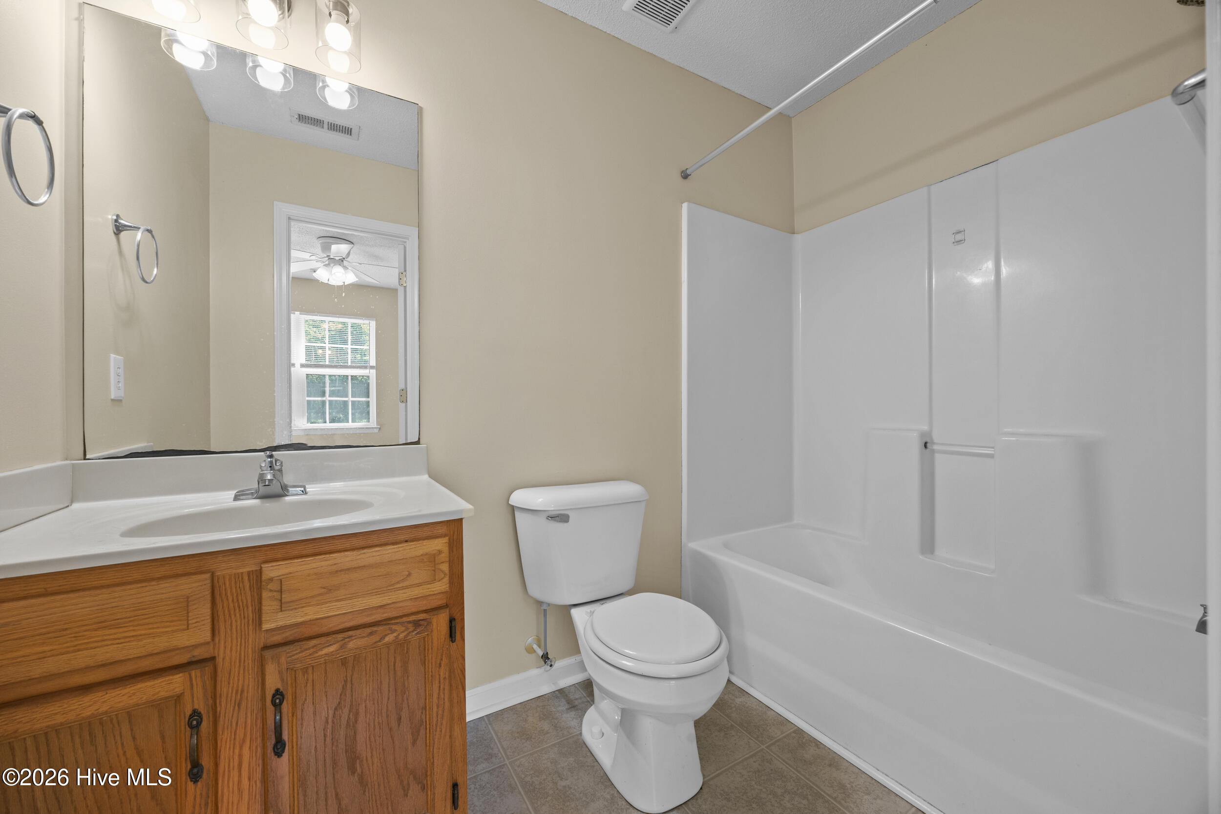 370 Bracken Place Property Photo 12