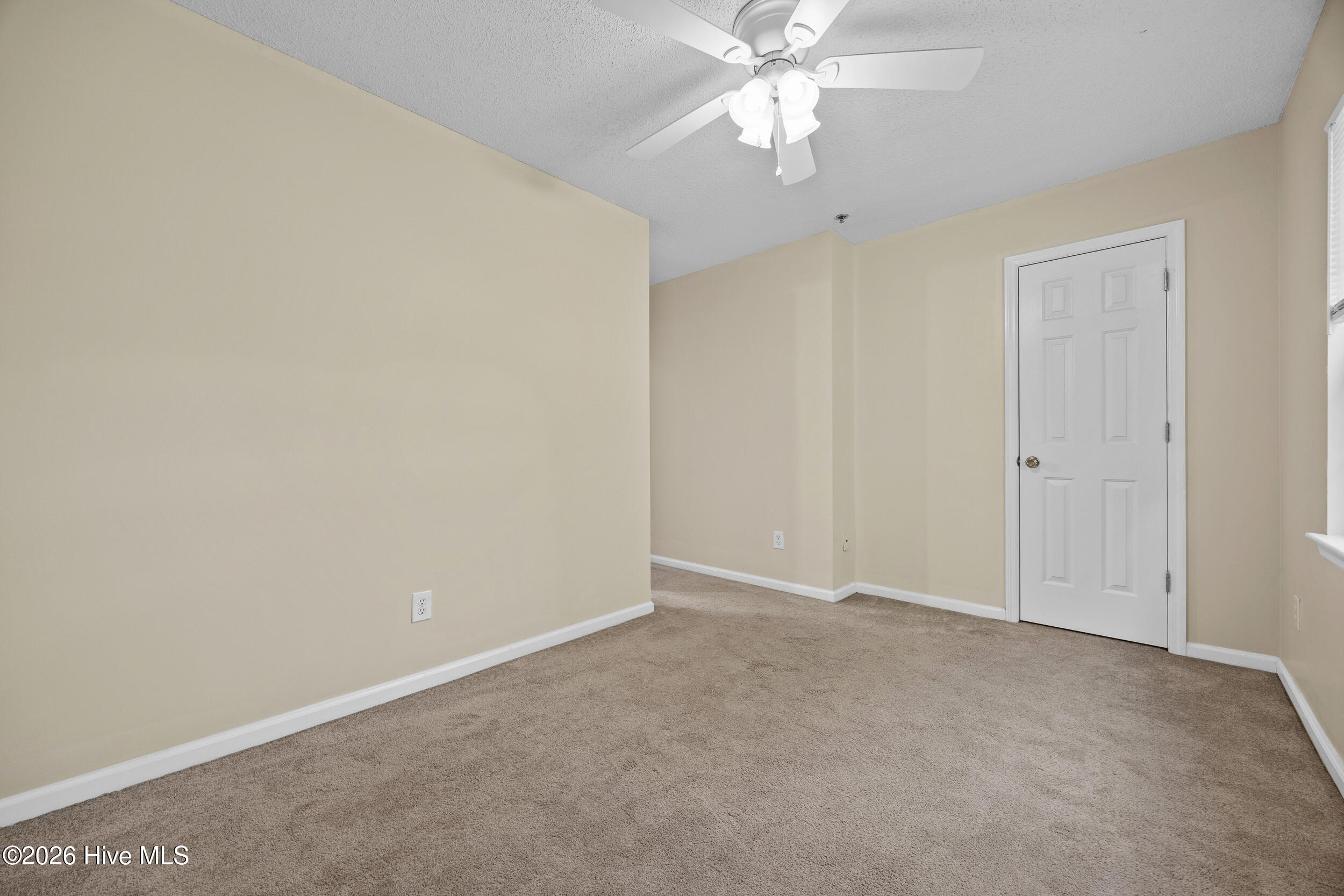 370 Bracken Place Property Photo 15