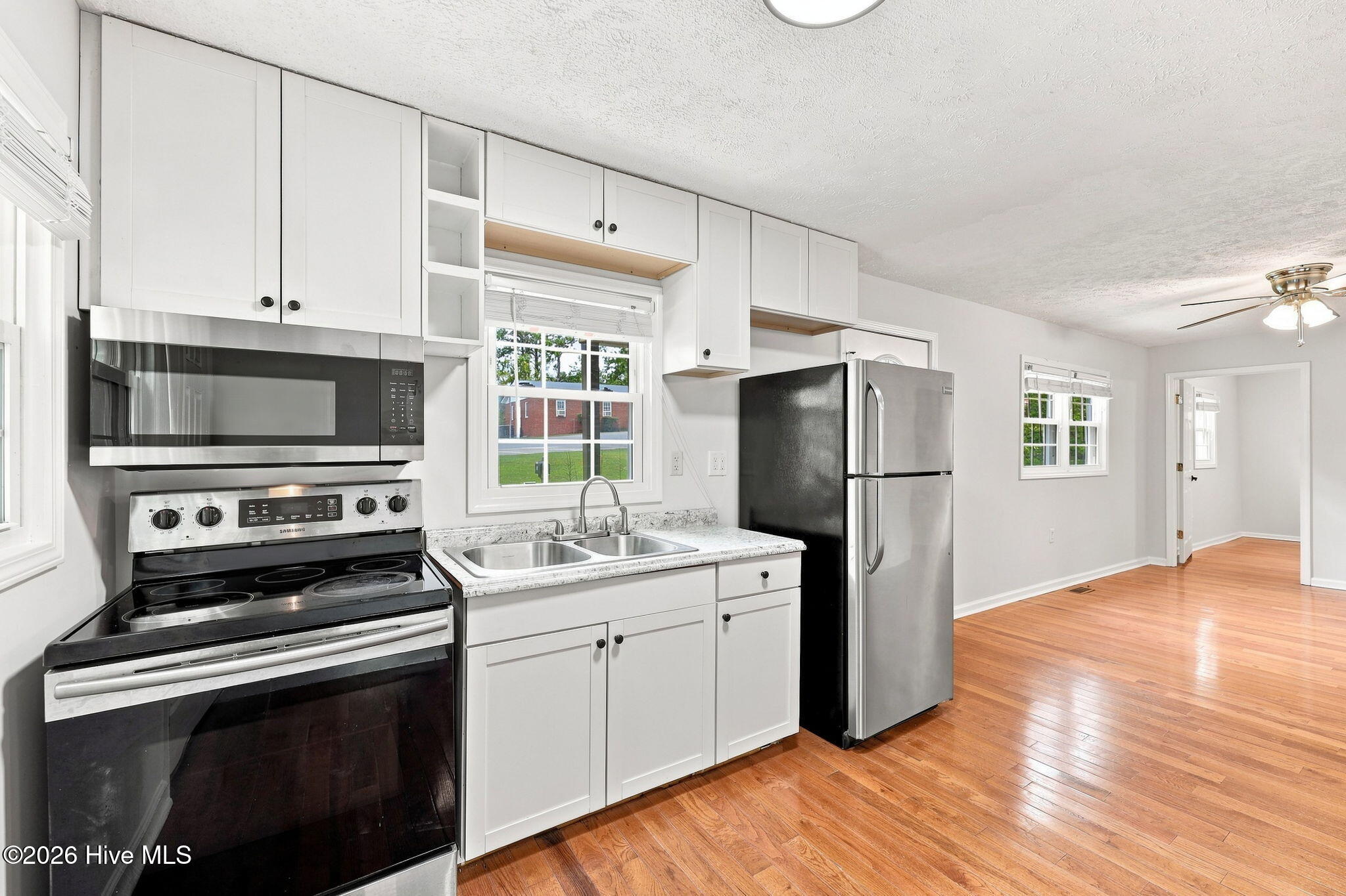 700 Harris Street Property Photo 8