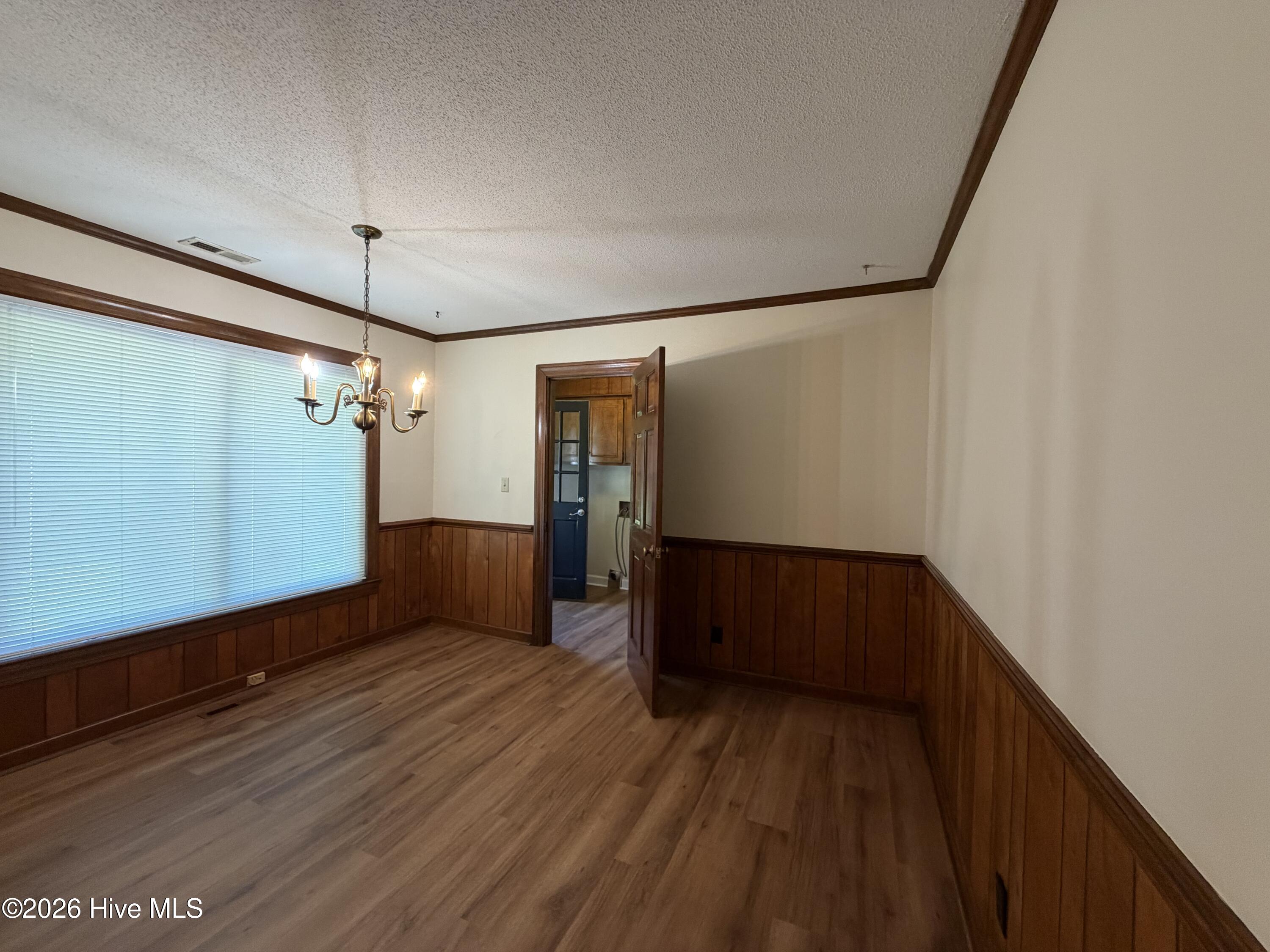 124 Rock Creek Drive S Property Photo 5