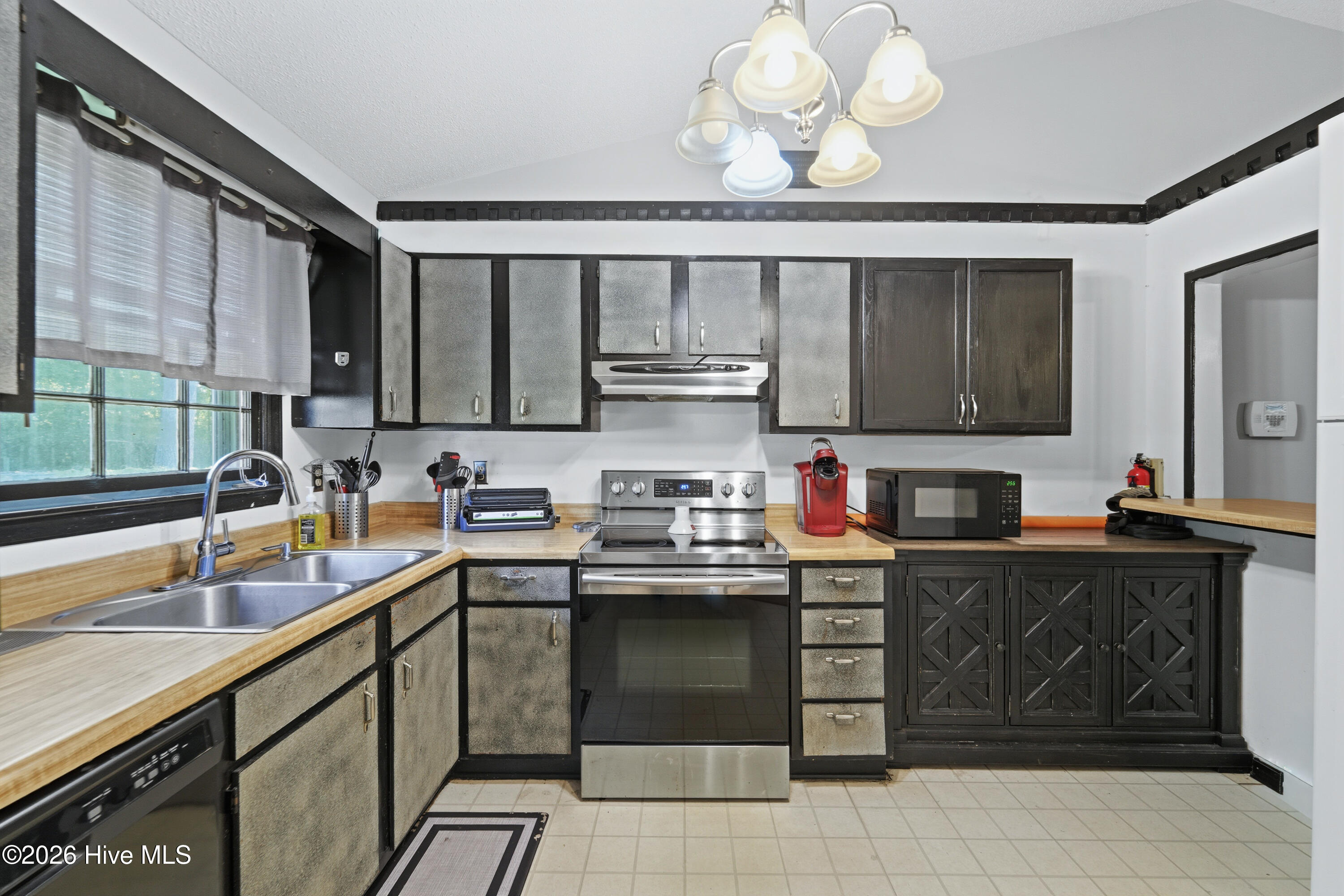 118 Hunting Green Drive Property Photo 6