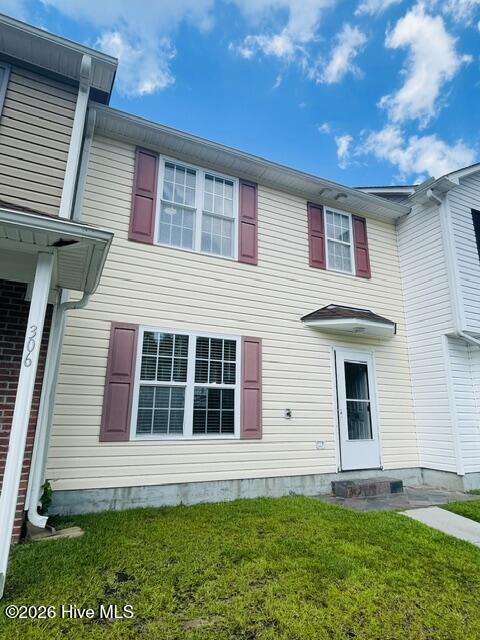 304 Comanche Trail Property Photo 2