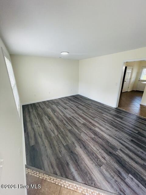304 Comanche Trail Property Photo 4