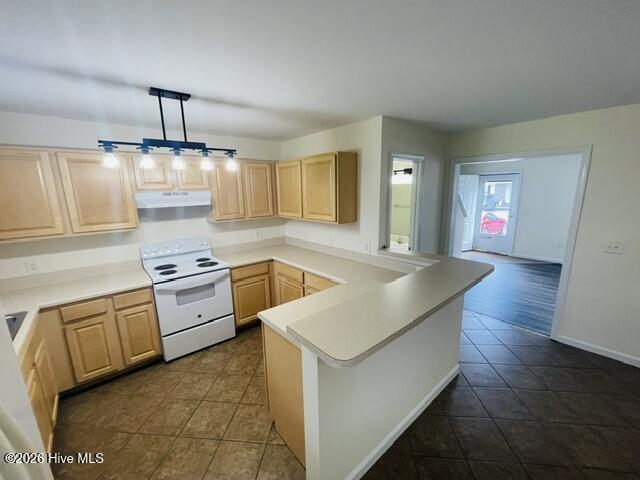304 Comanche Trail Property Photo 8