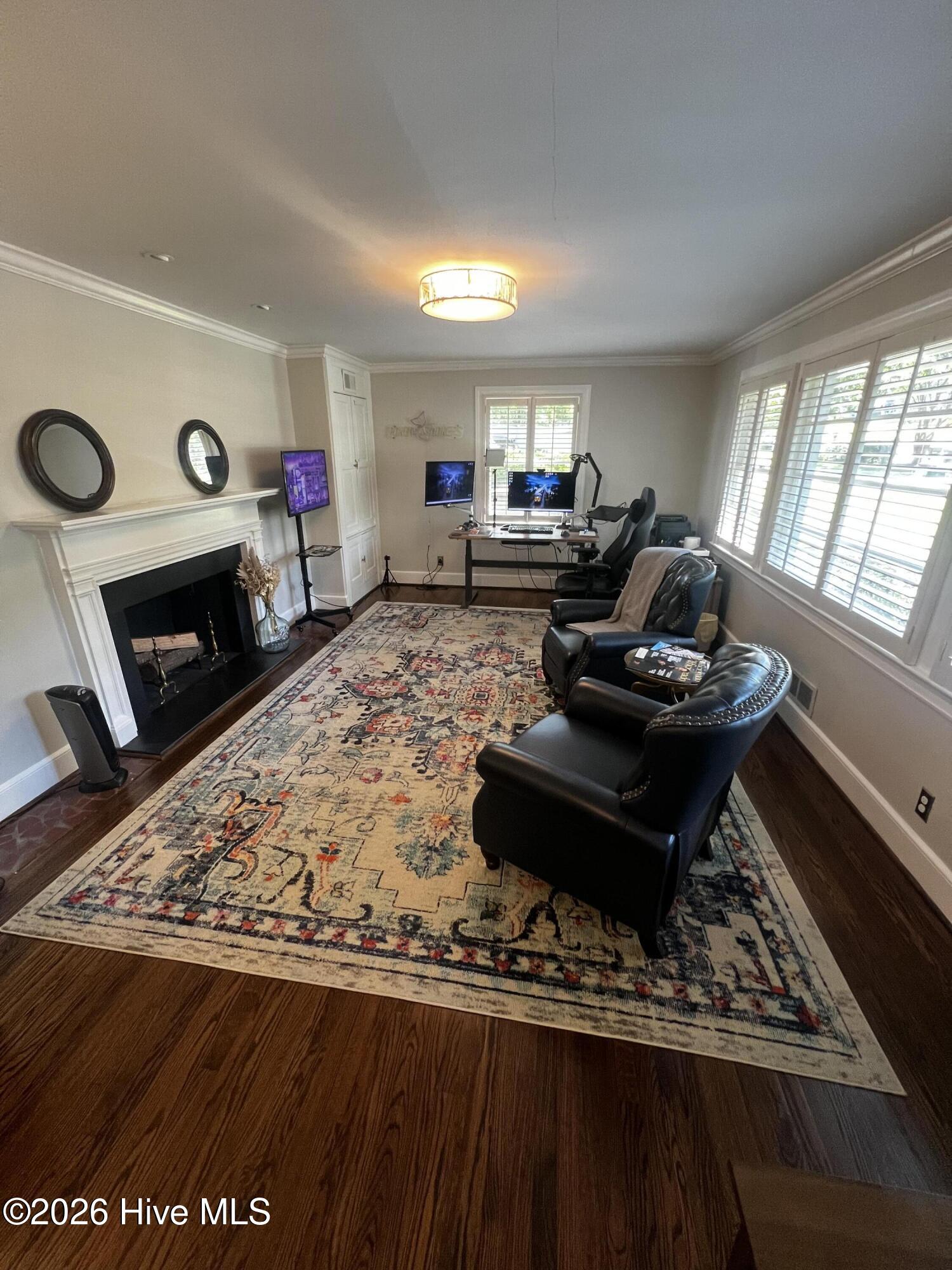 600 Clyde Avenue Nw Property Photo 6