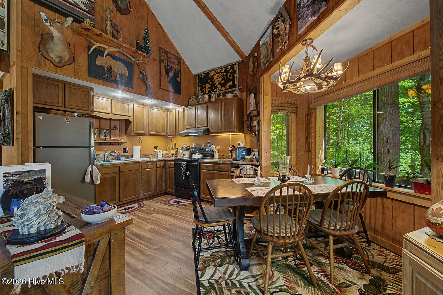 204 Mountain Laurel Drive Property Photo 6