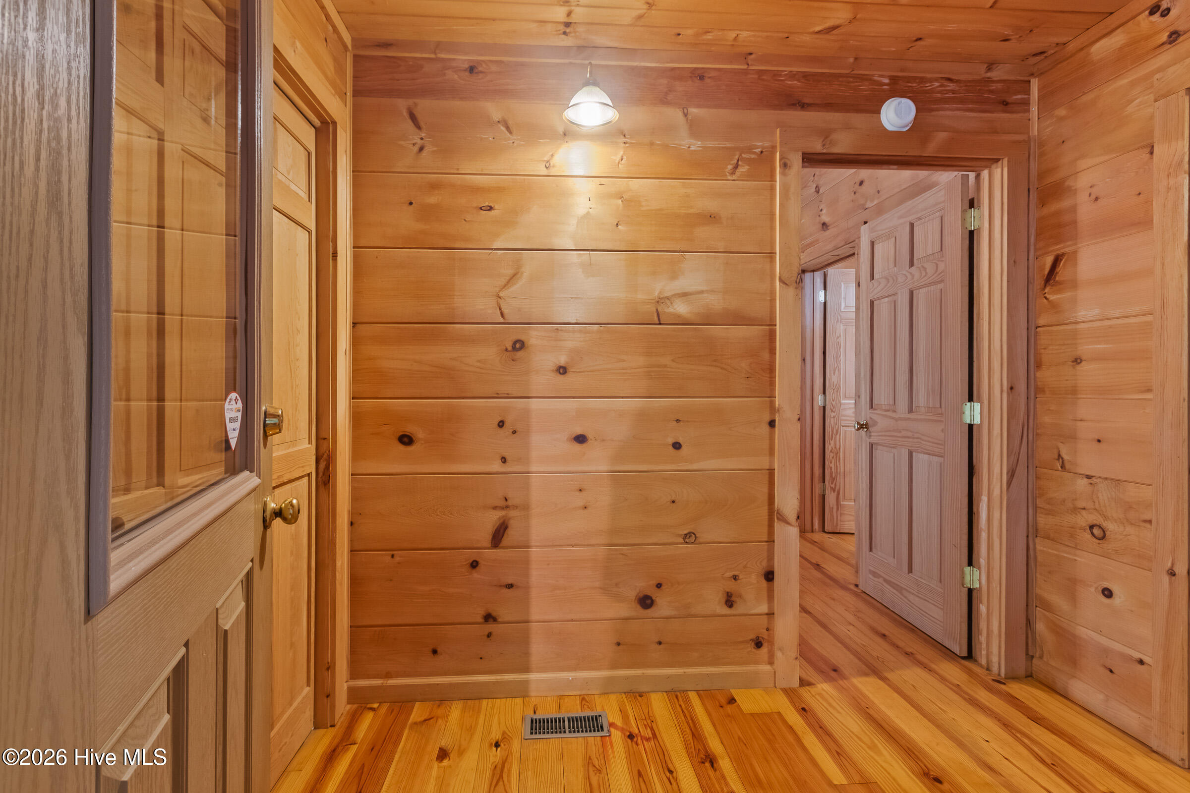 960 Ogreeta Road Property Photo 6