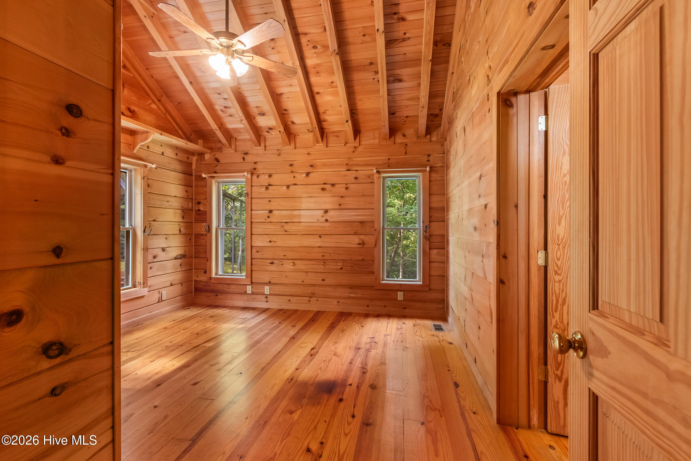 960 Ogreeta Road Property Photo 10